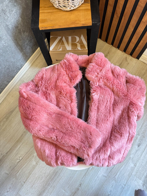 Abrigo peludo rosado