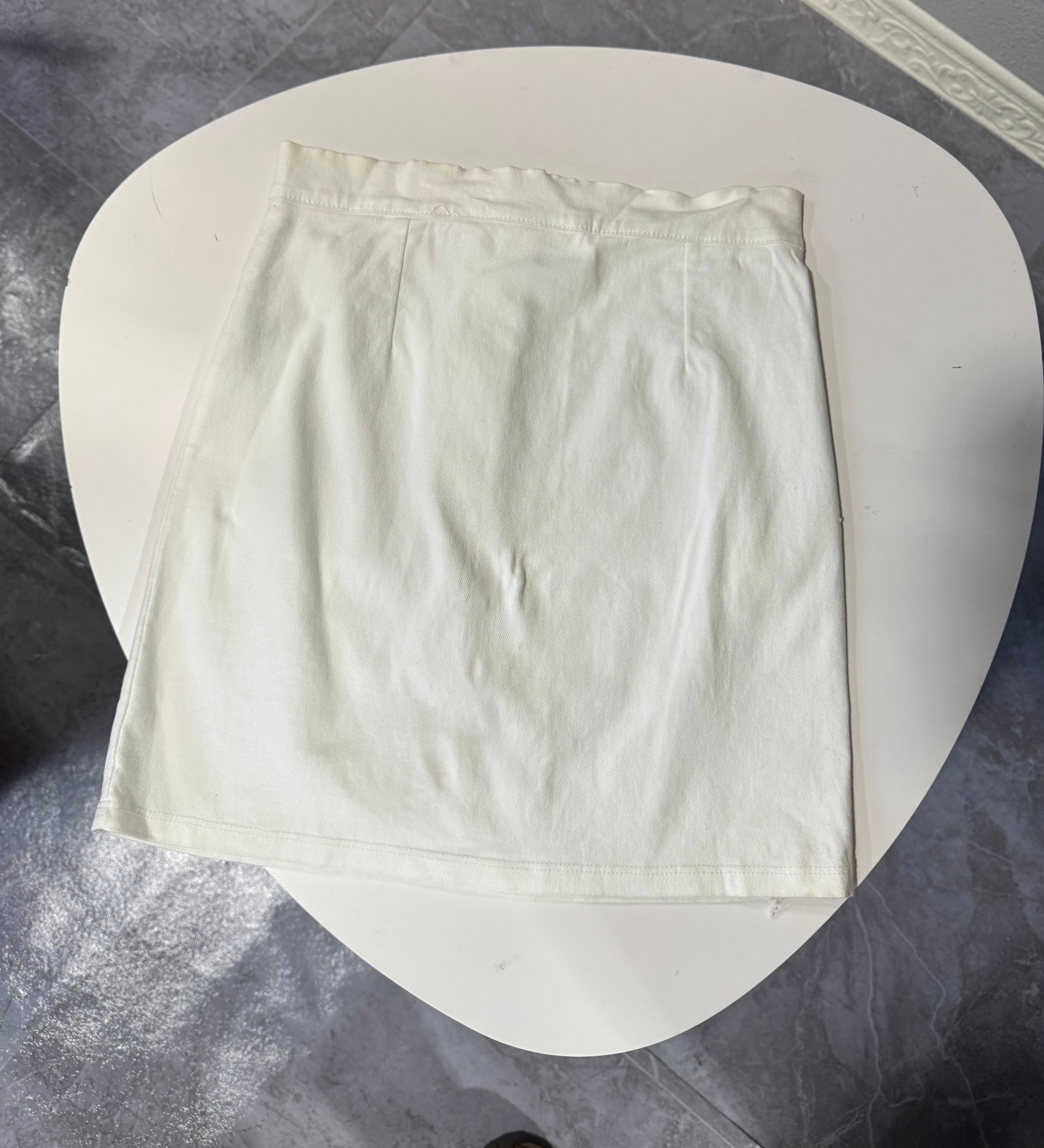 Pollera blanca talle S alicrada