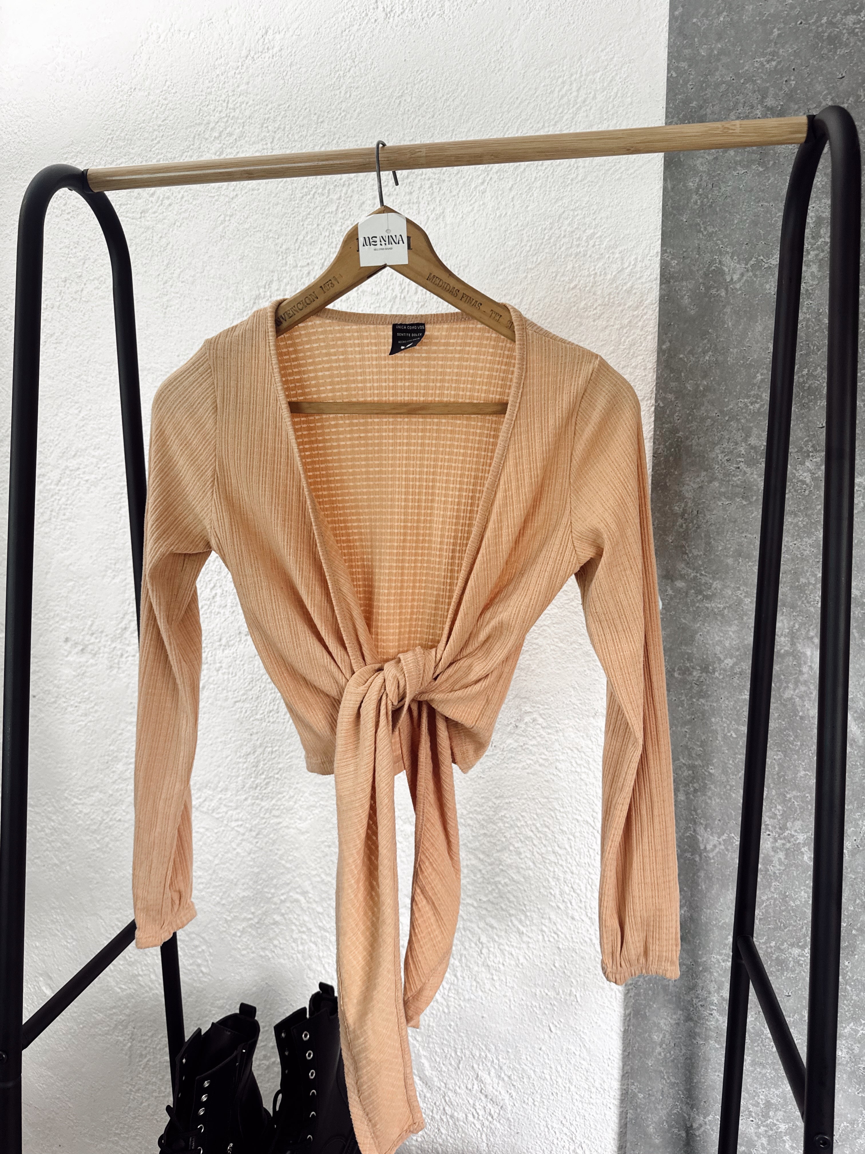 Remera para atar adelante