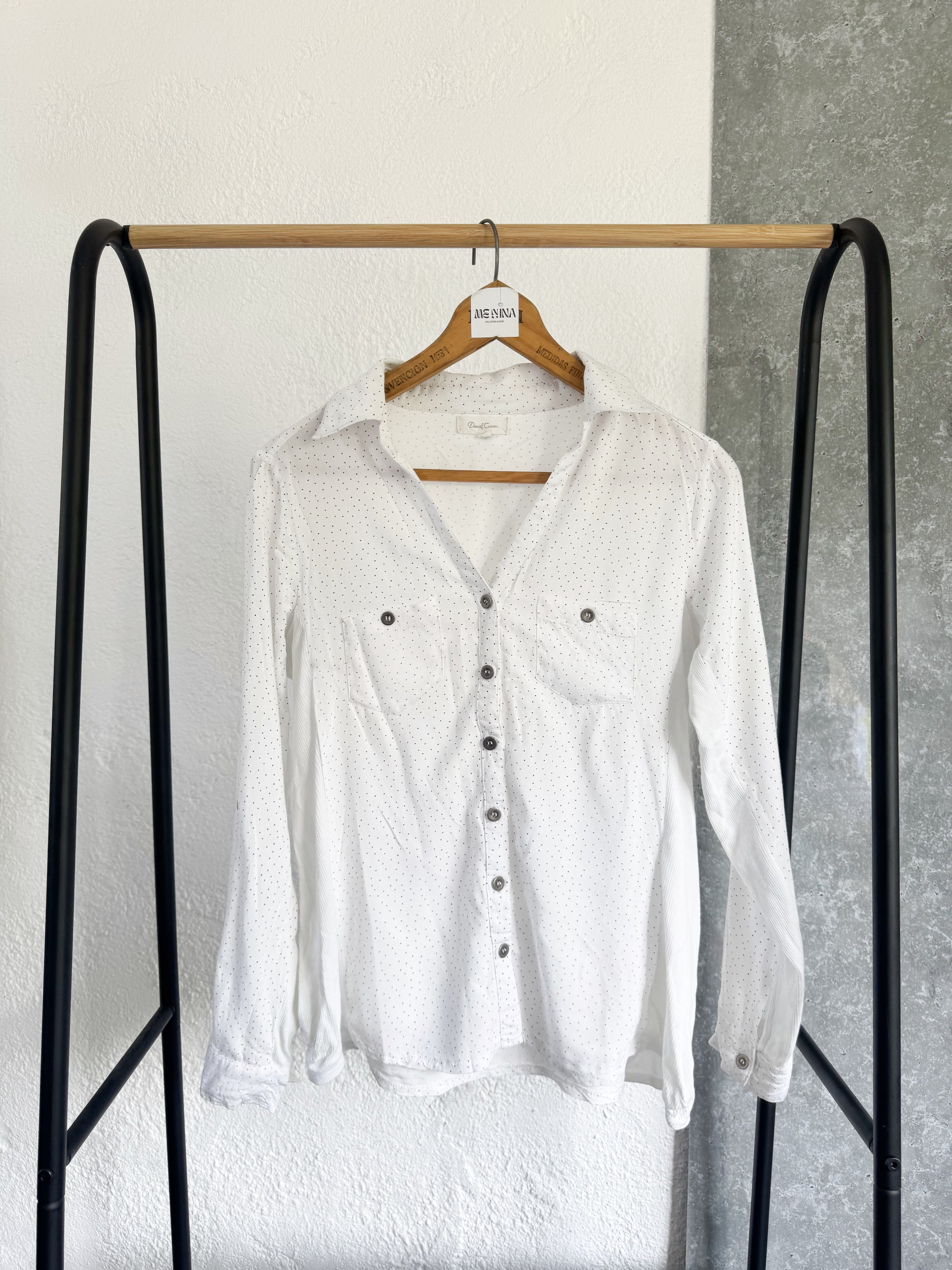 Camisa Daniel Cassin blanca con puntitos