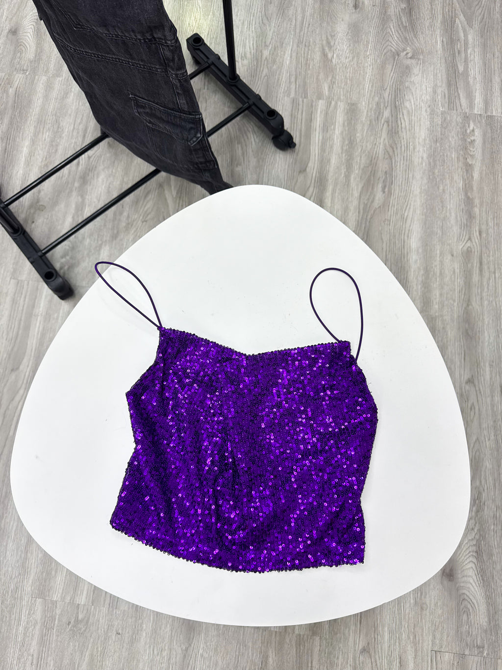 Top violeta con lentejuelas