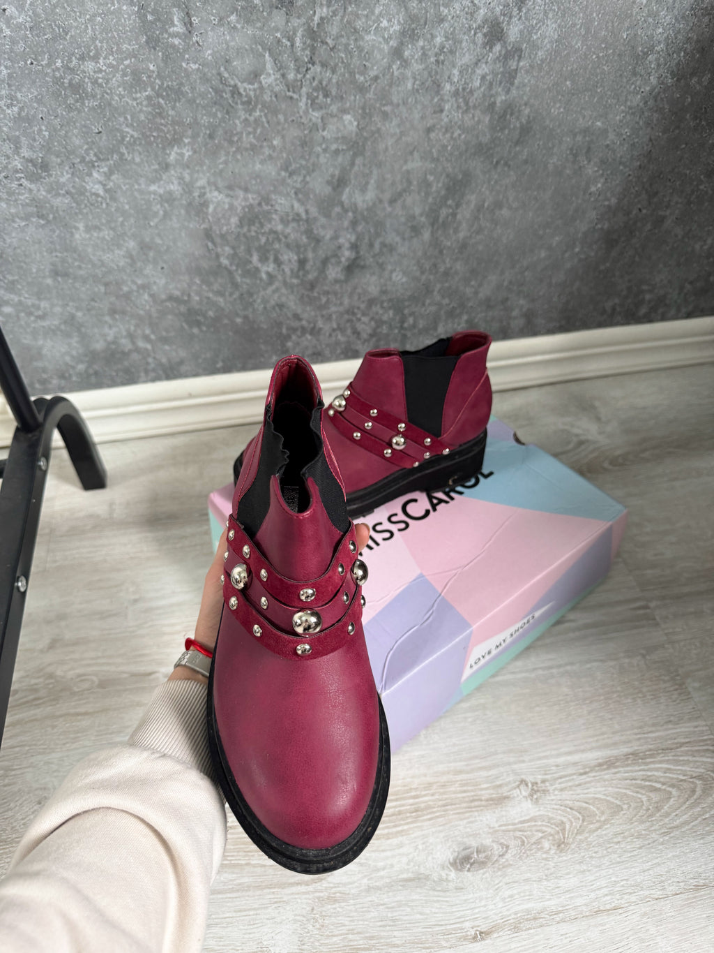 Botas bordó Miss Carol