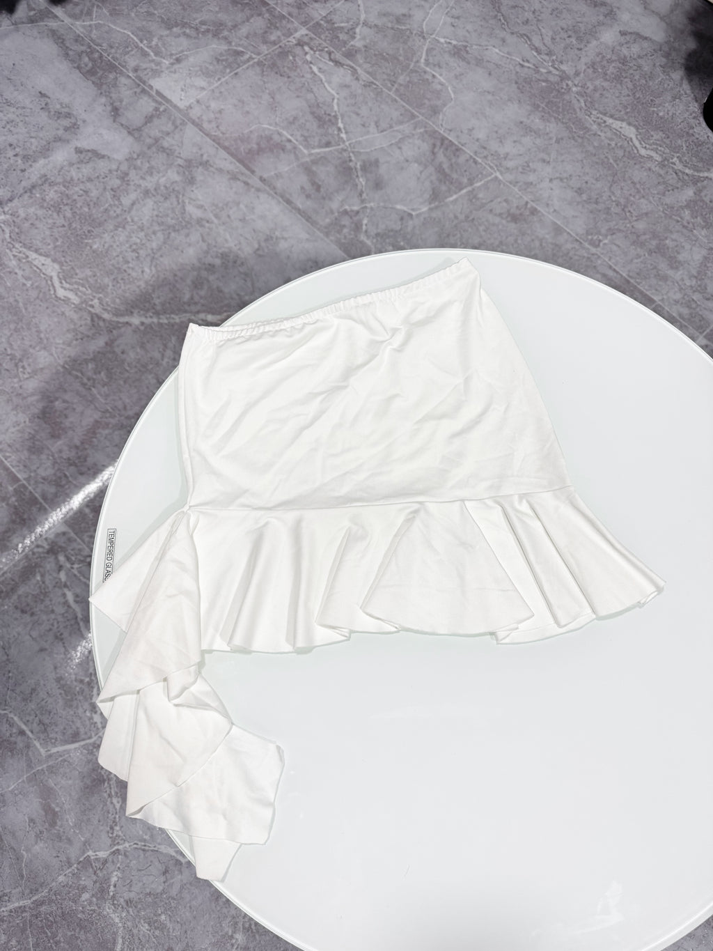 Conjunto top + pollera blanca