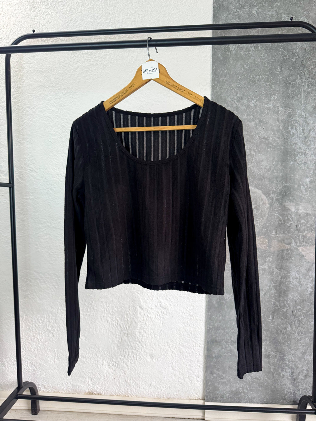 Buzo nuevo de hilo color negro