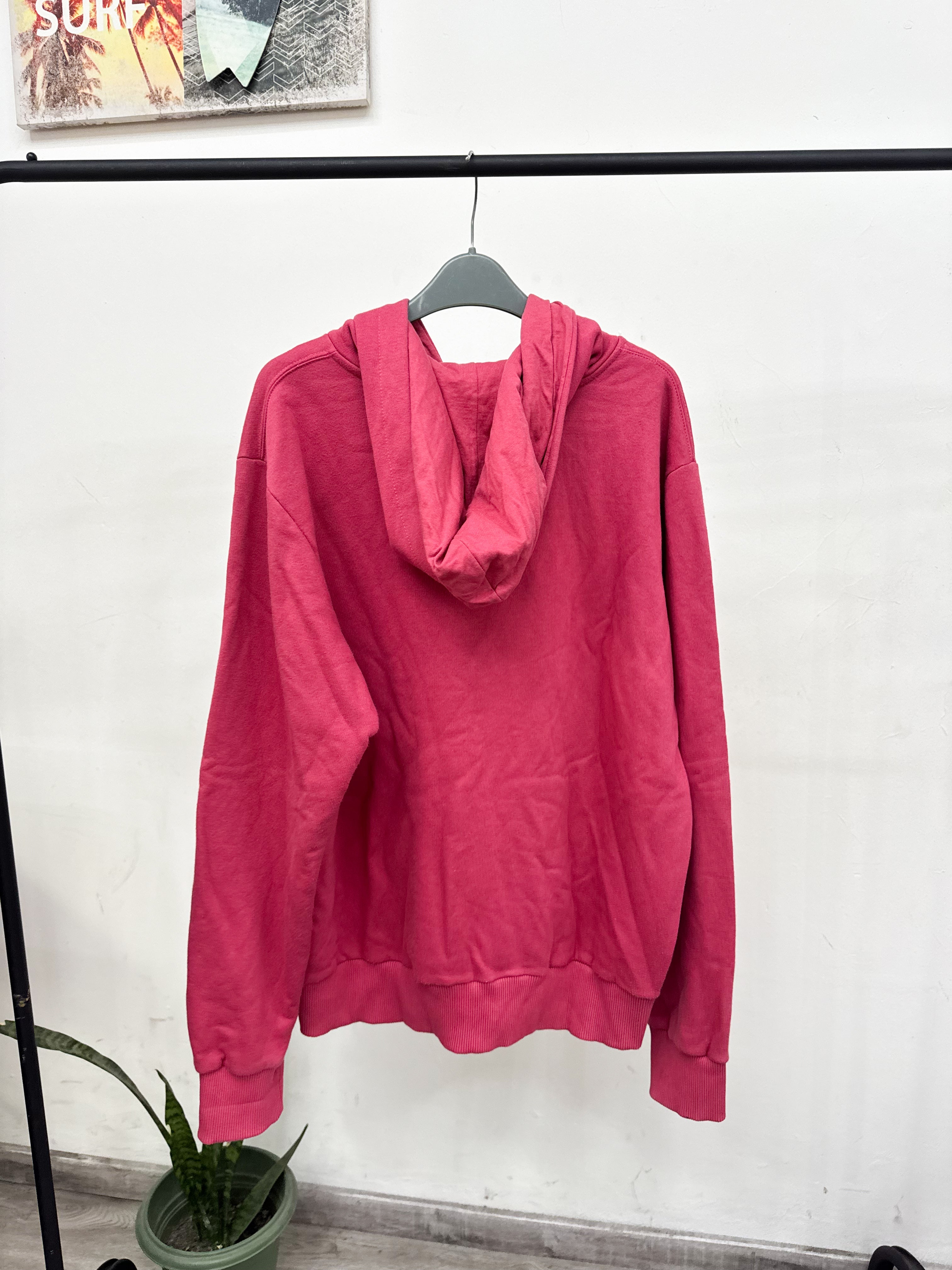 Campera rosada deportiva