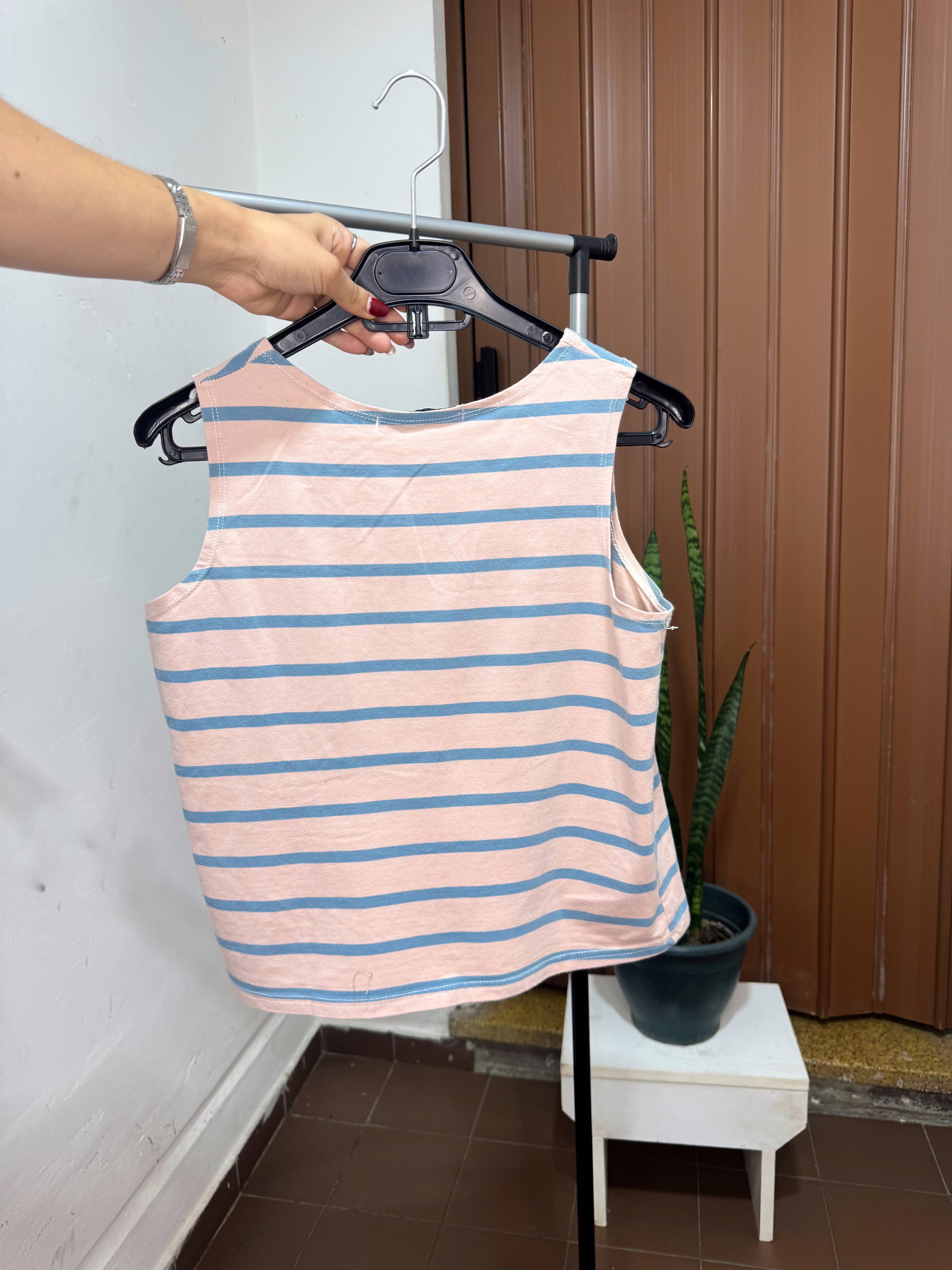 Musculosa a rayas rosada