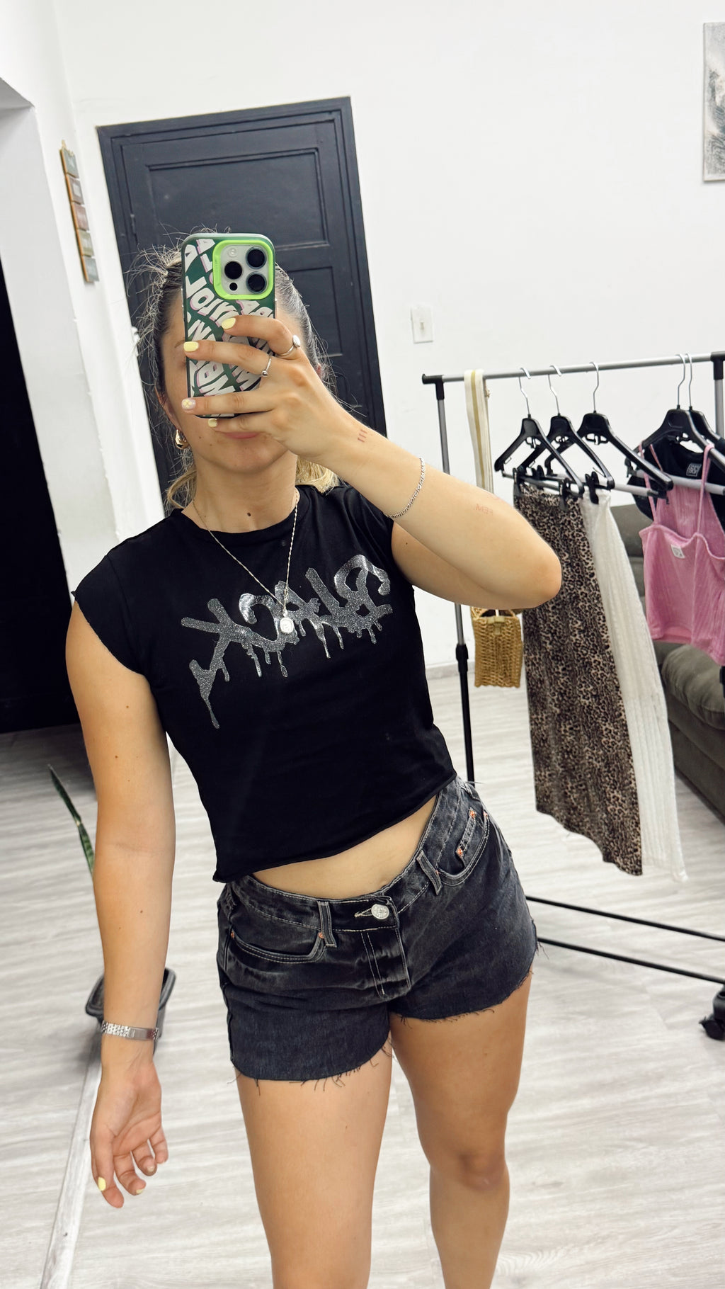 Top/remerita negra “Black”