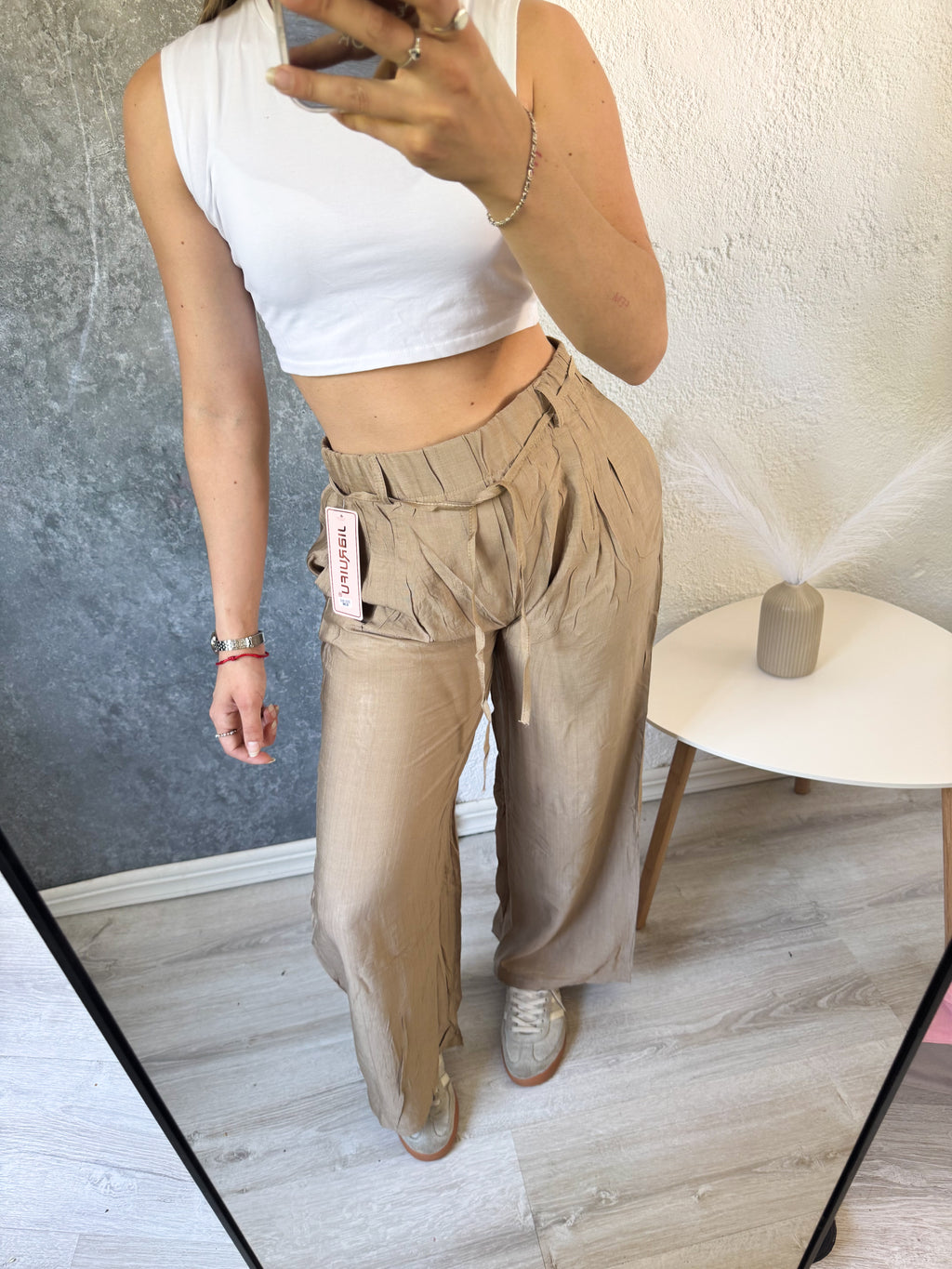 Pantalón NUEVO fresco color verde claro