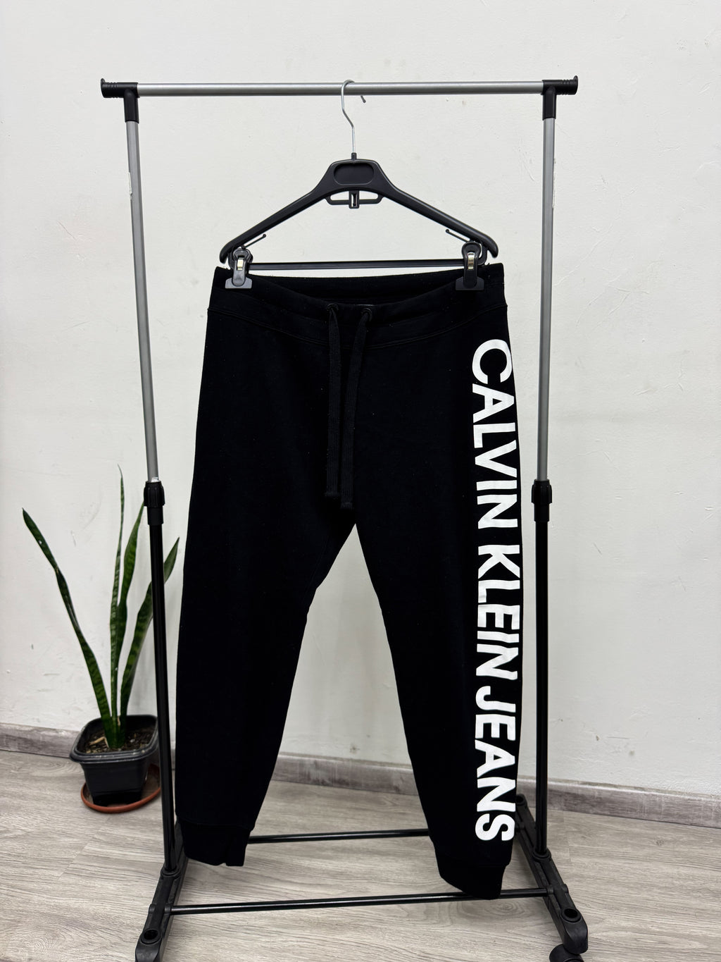 Deportivo negro Calvin Klein original