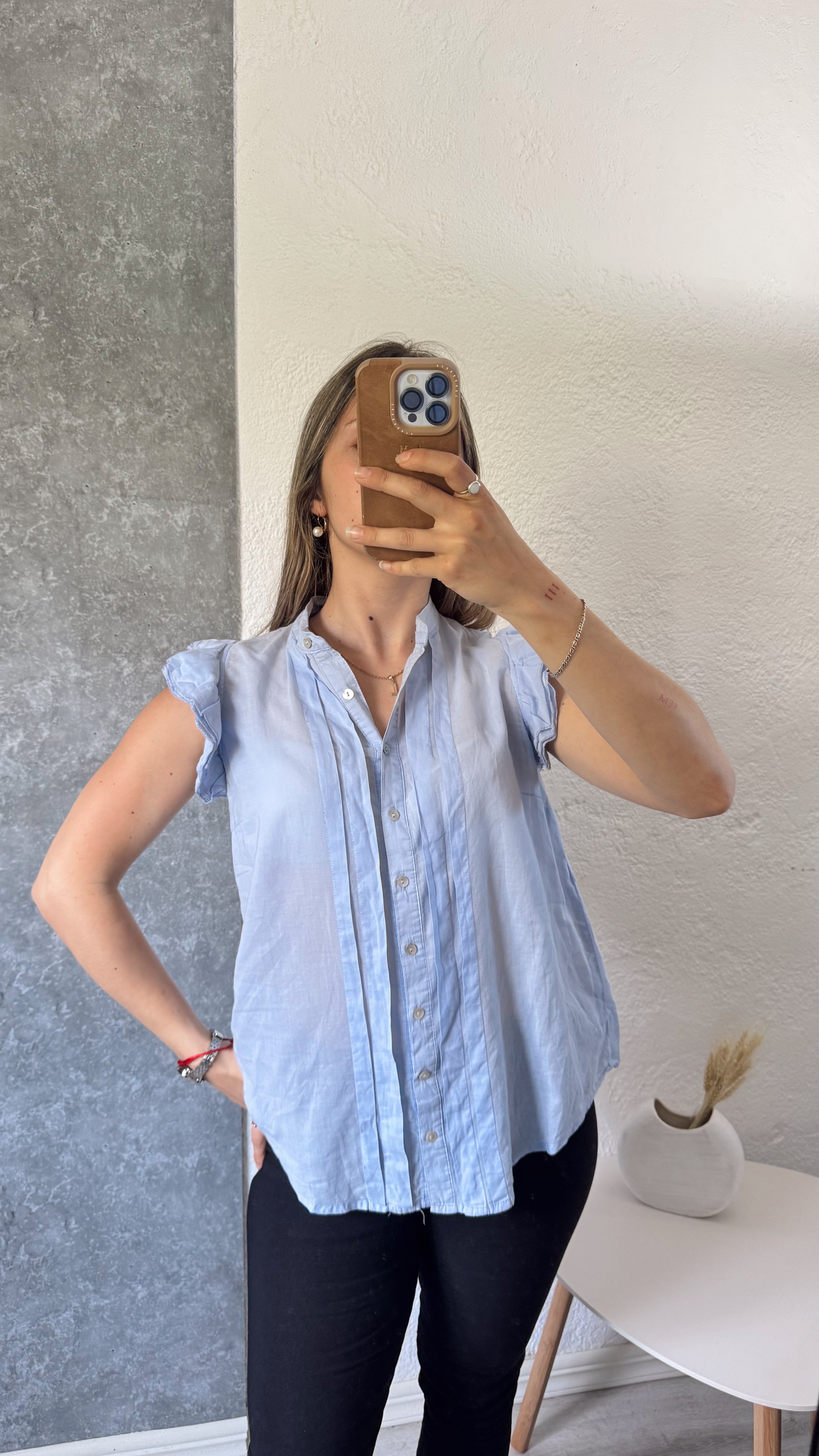 Camisa de mangas cortas celeste