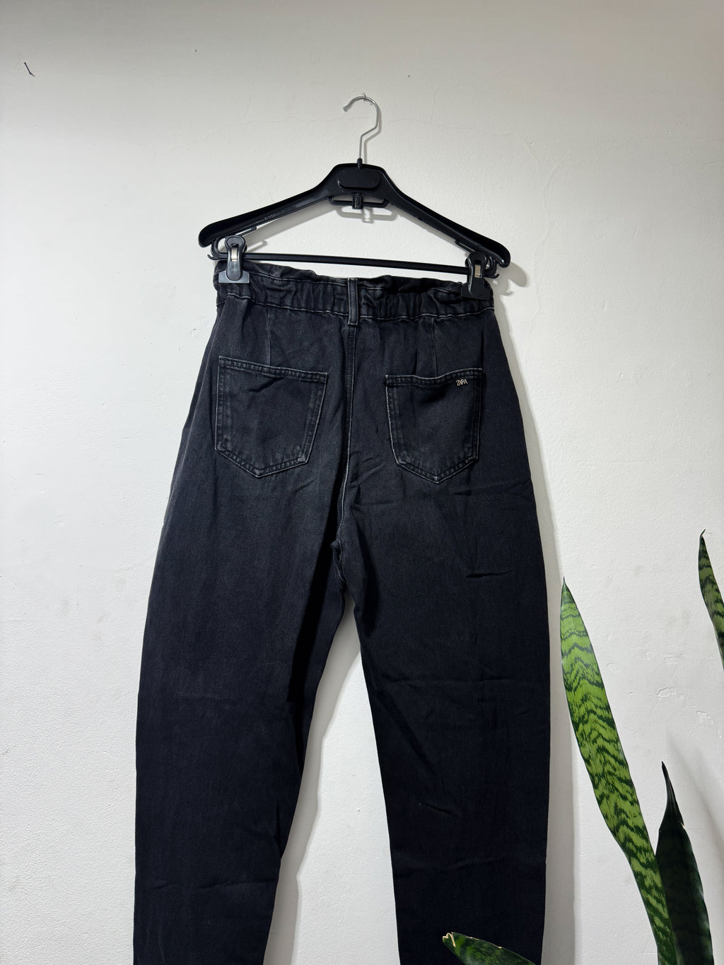 Jean ZARA negro talle 34