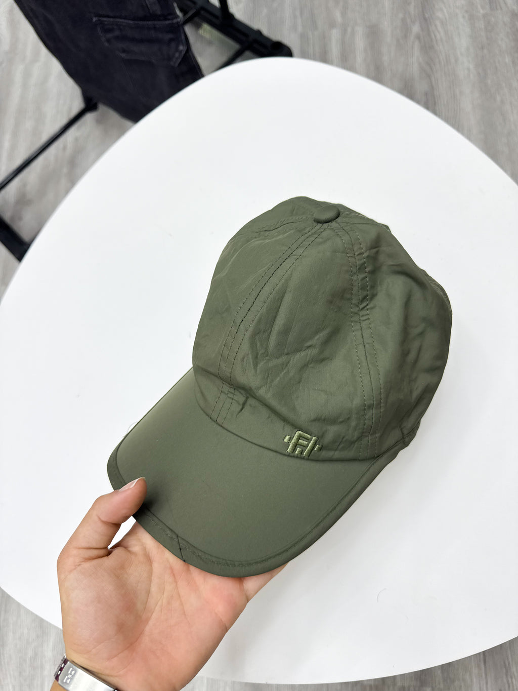 Gorra verde aceituna