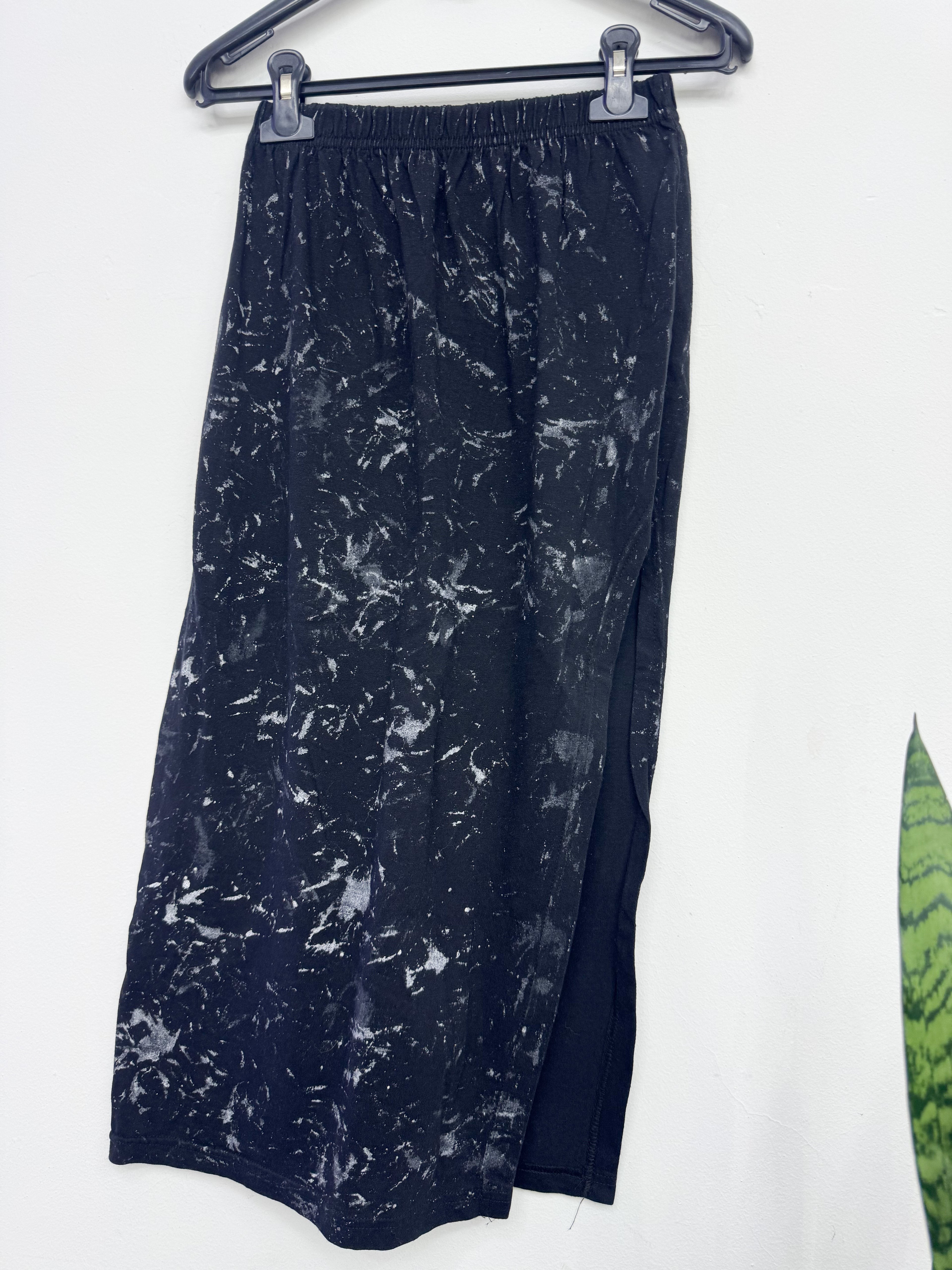 Pollera con tajo en el costado