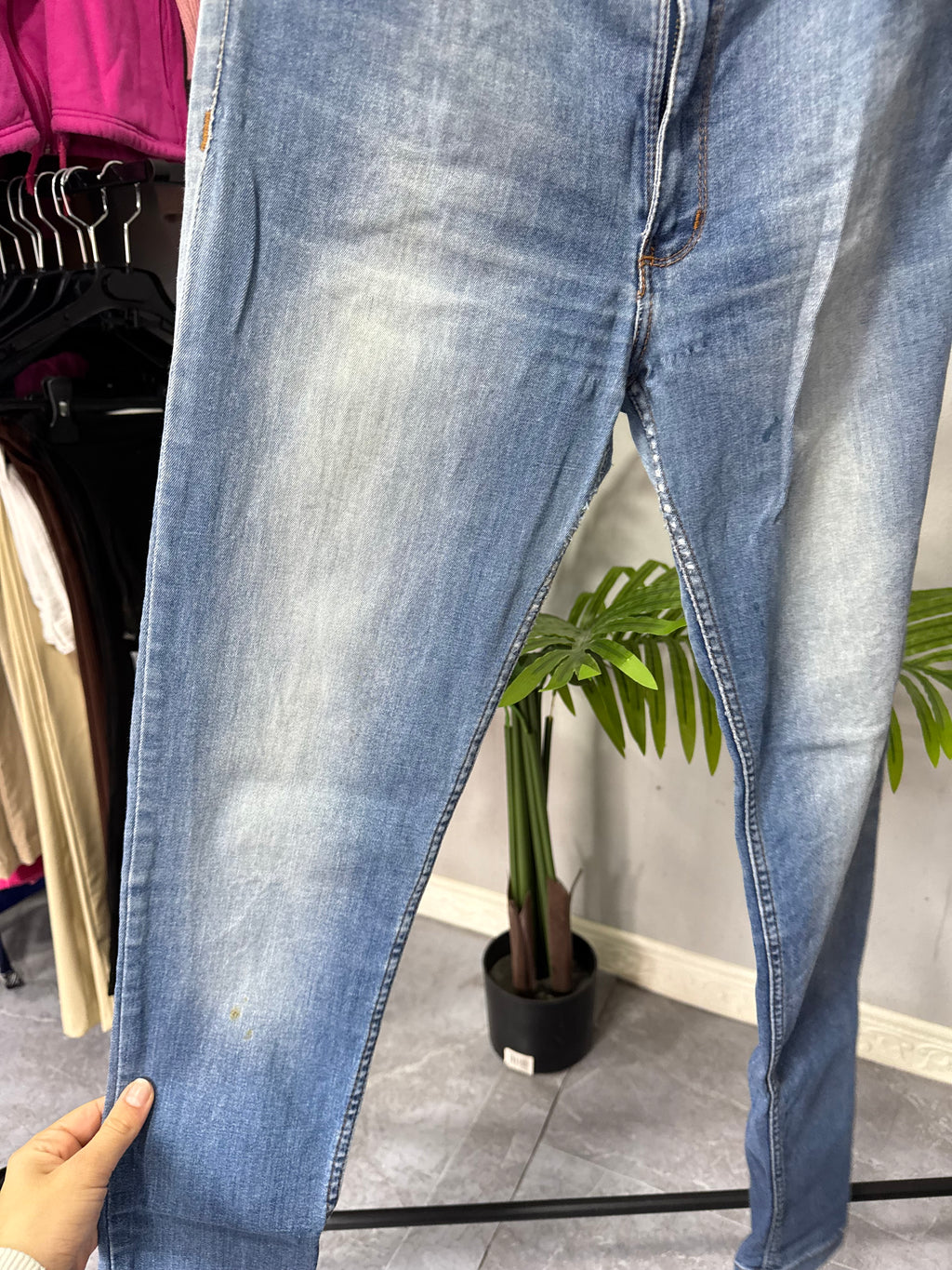 Jean al cuerpo *con detalles