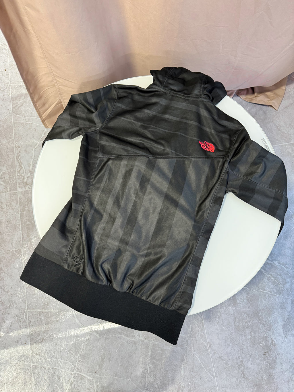 Campera deportiva The North Face talle XS
