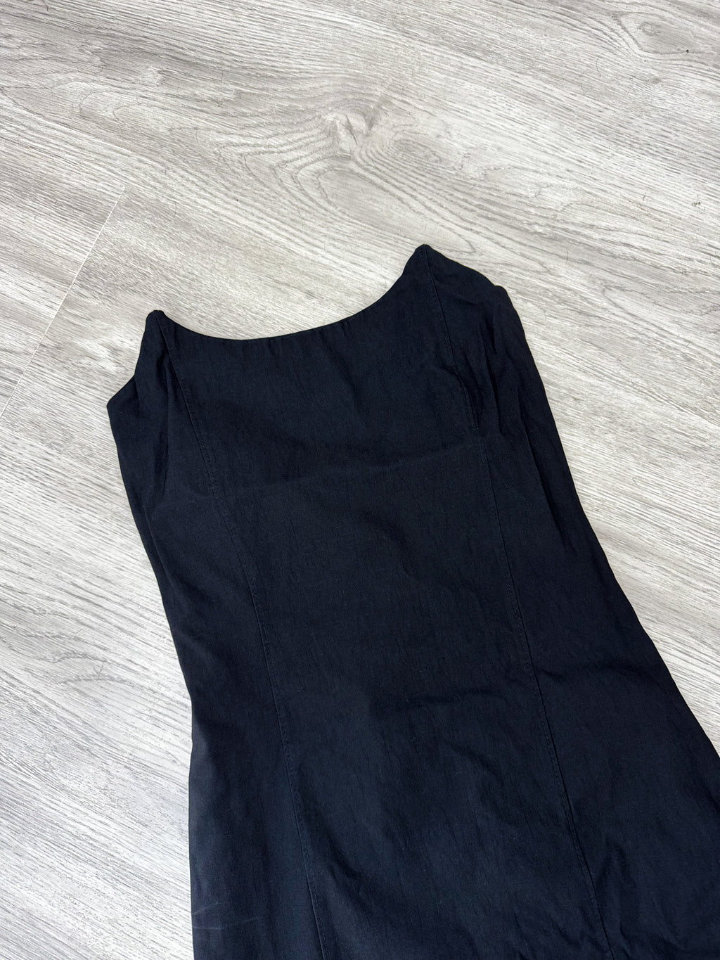 Vestido negro strapless