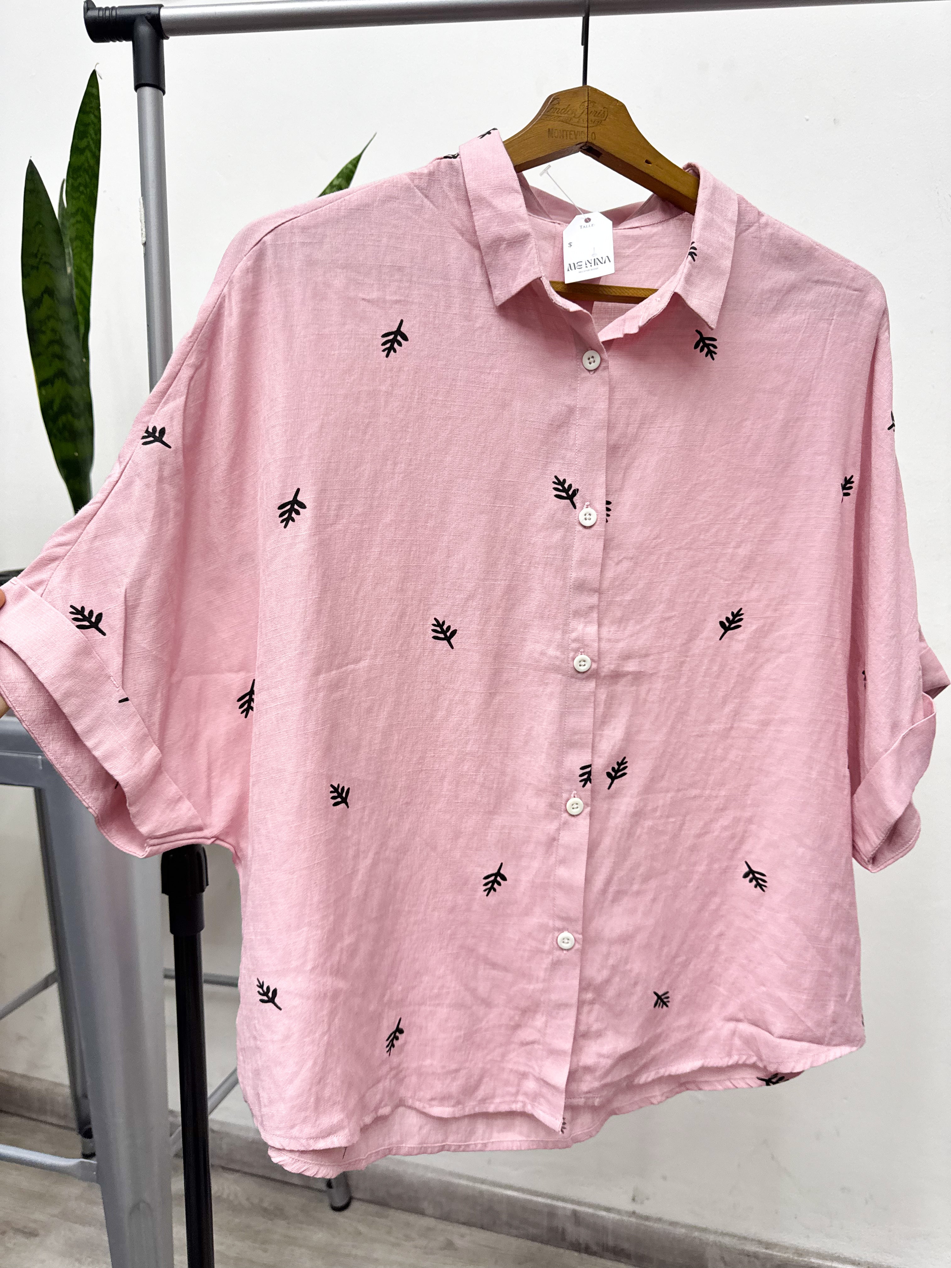 Camisa rosa talle L
