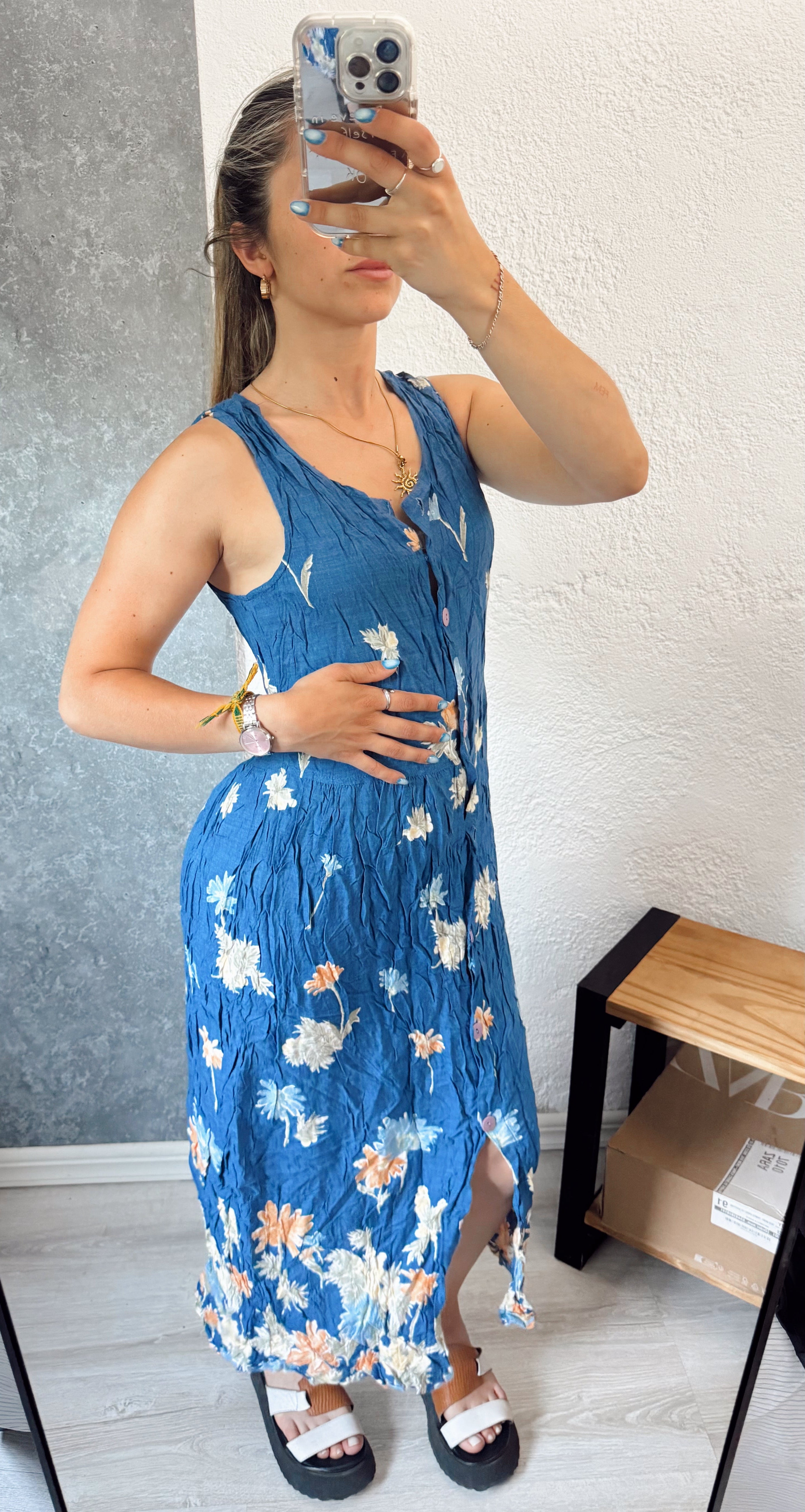 Vestido celeste con botones delanteros