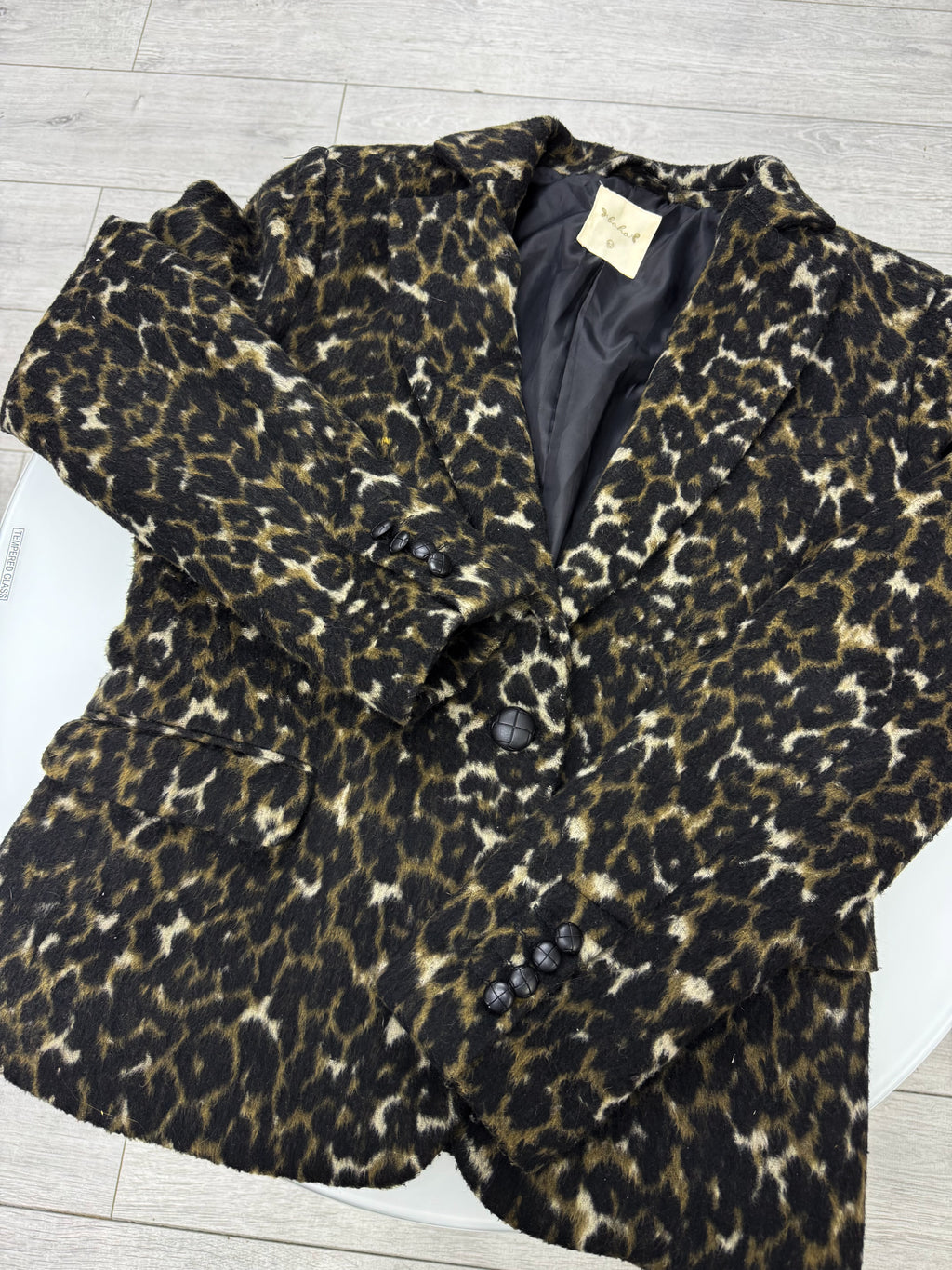Blazer de piel animal print talle S