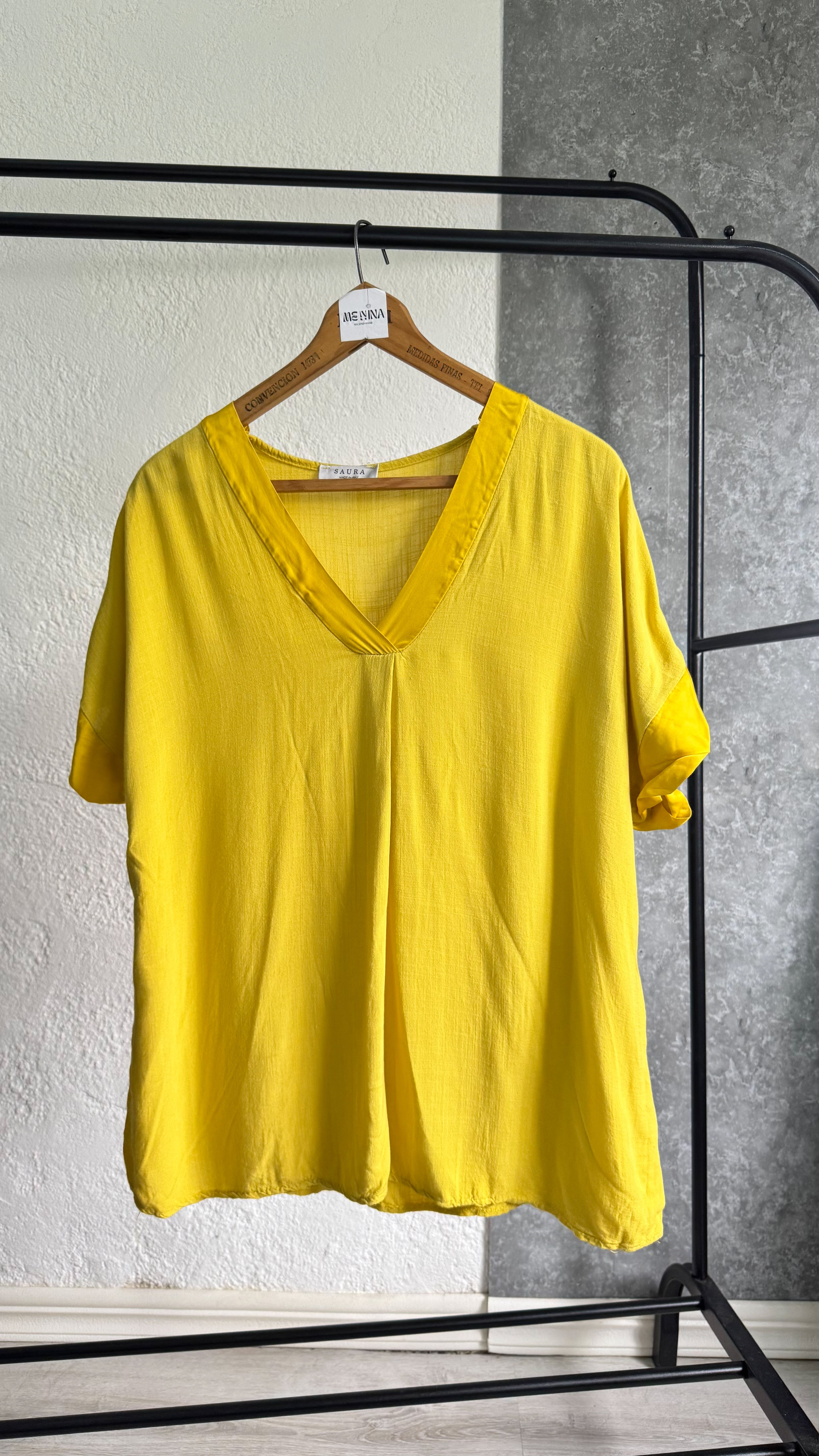 Remera amarilla SAURA de mangas cortas