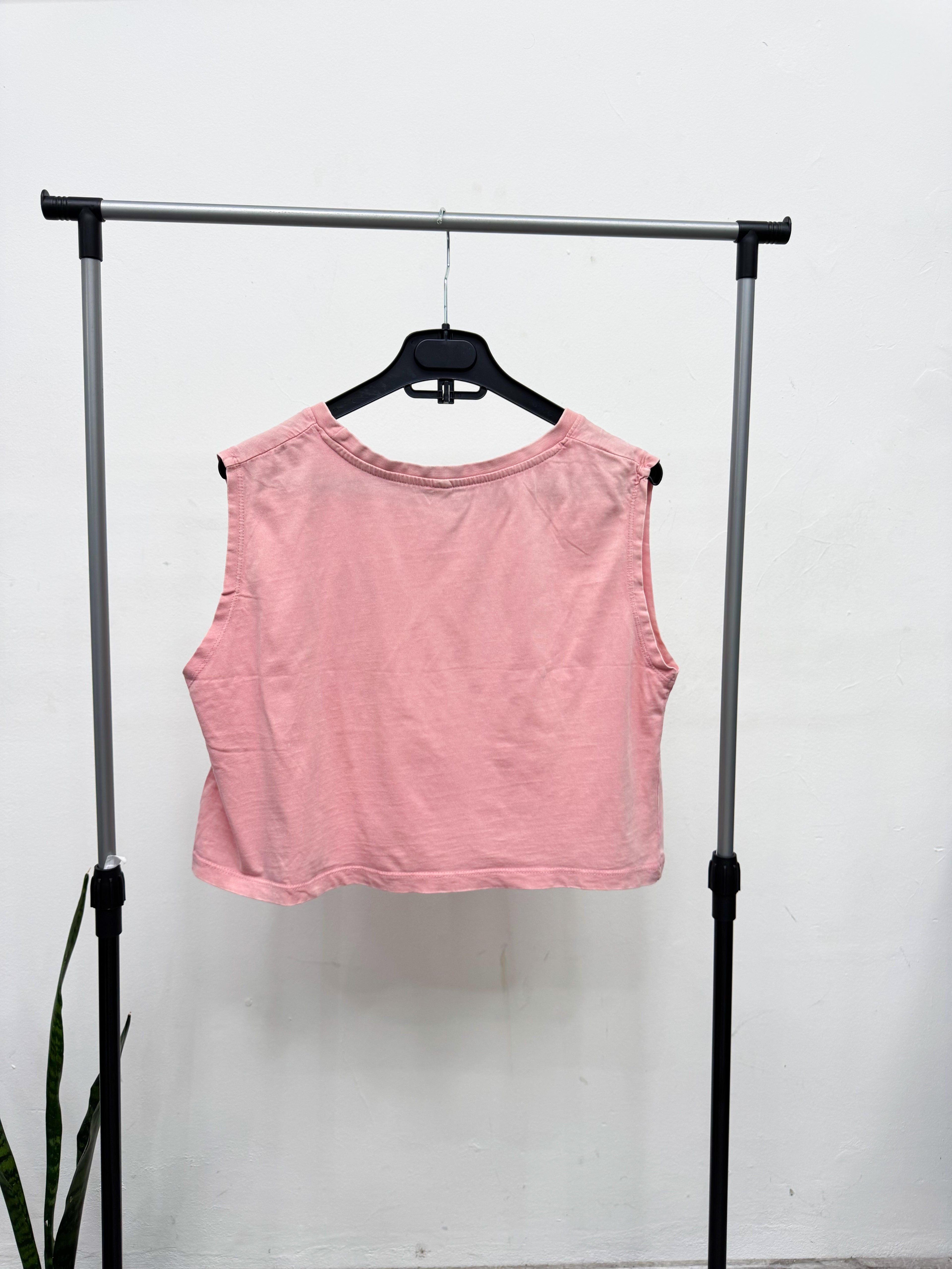 Top musculosa rosado