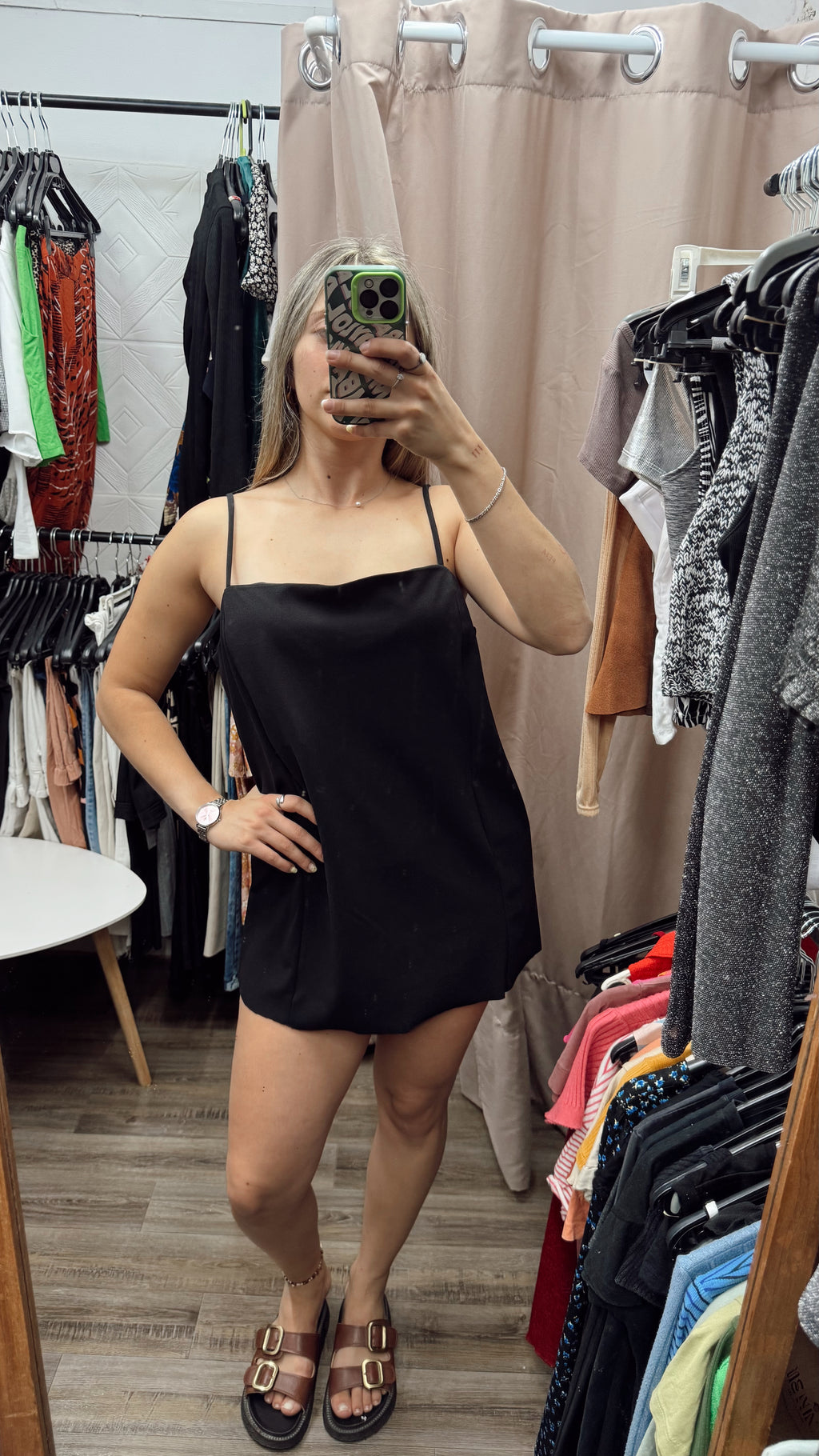 Vestido negro H&M talle M