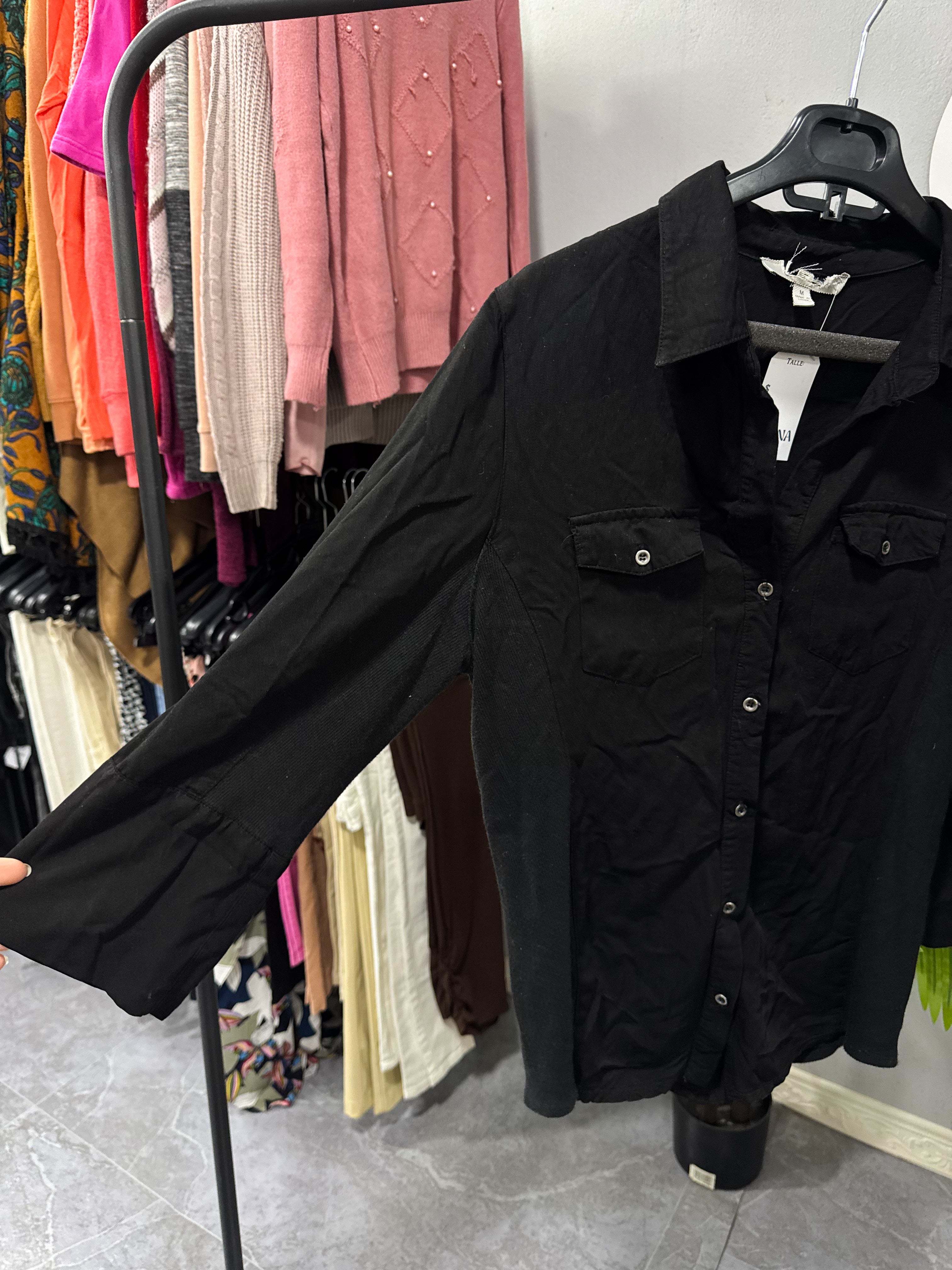 Camisa negra talle M