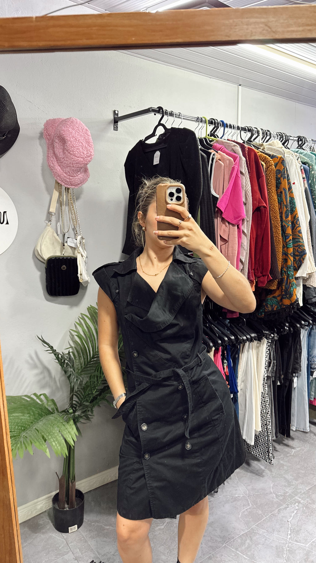 Vestido negro Daniel Cassin
