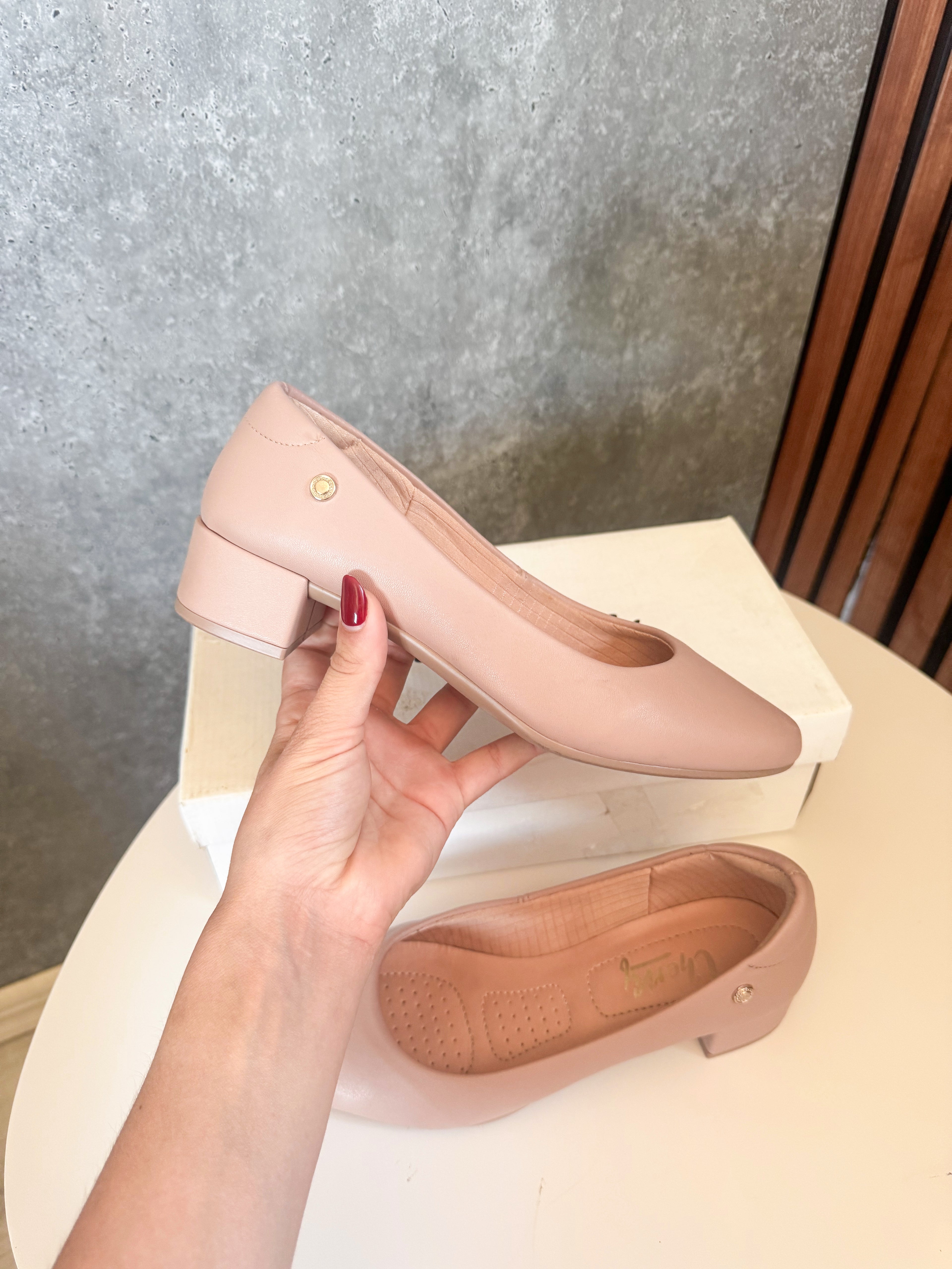 Calzado tipo suecos color rosa viejo