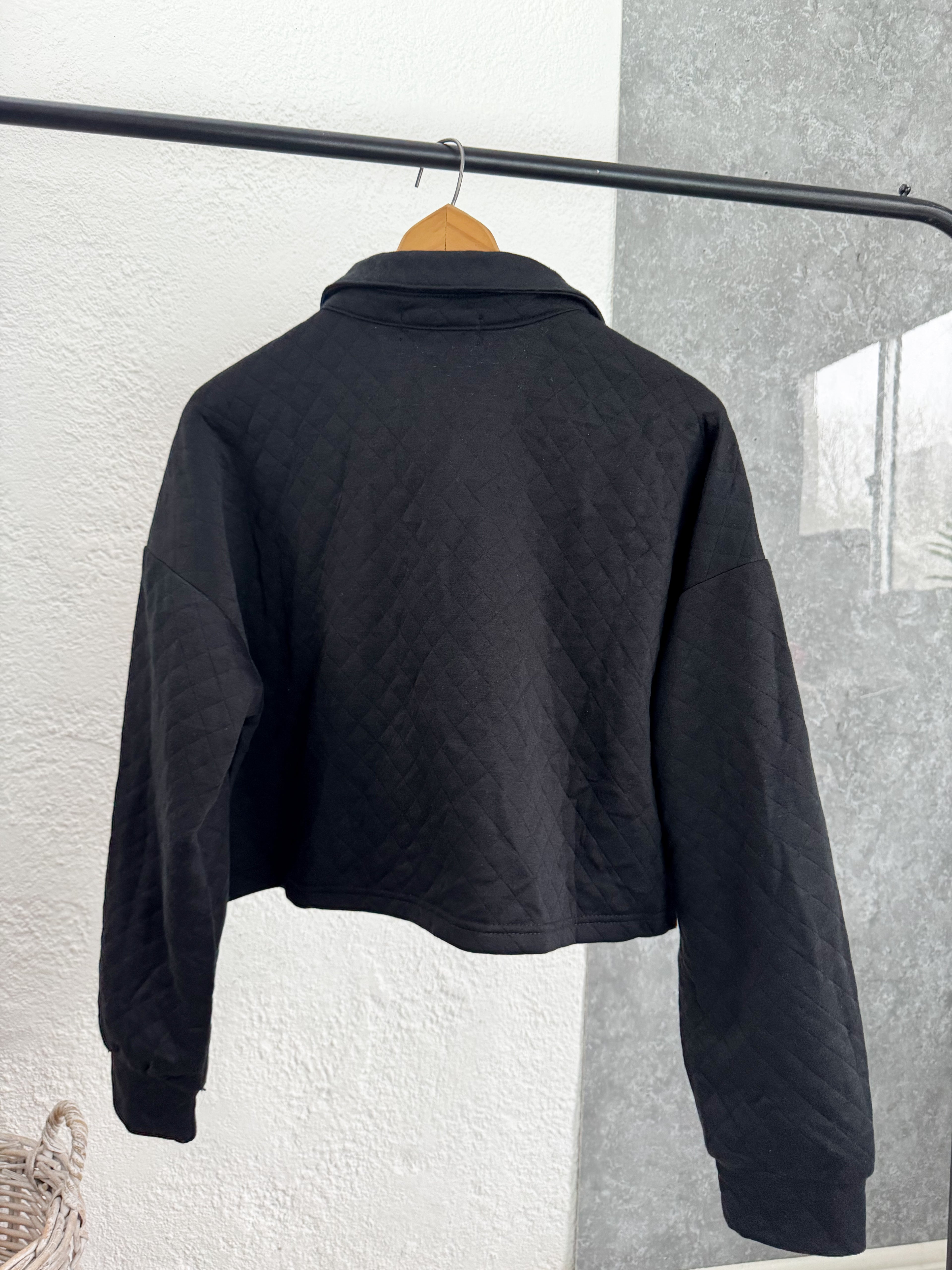 Chaqueta corta negra