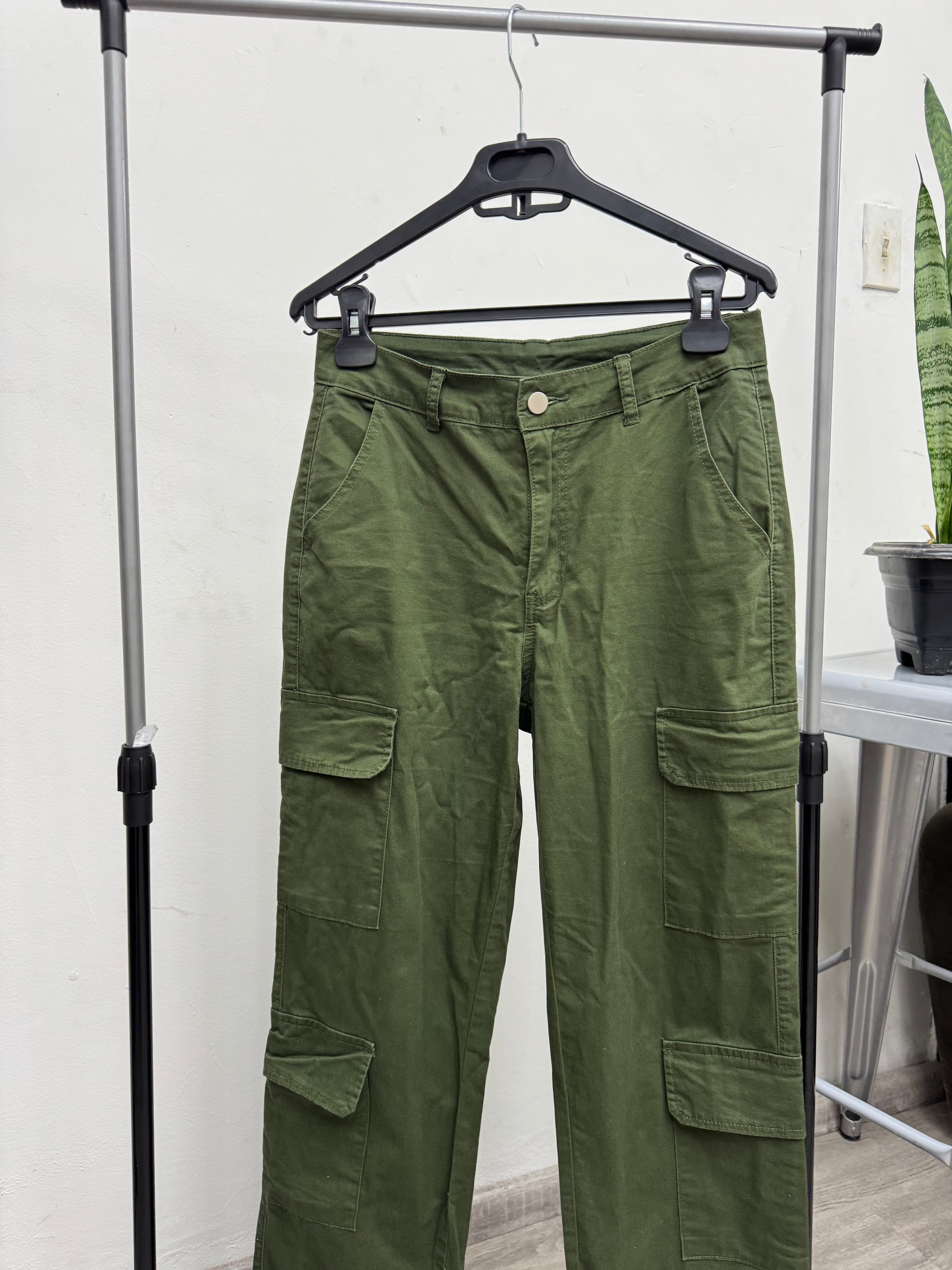 Pantalón cargo verde