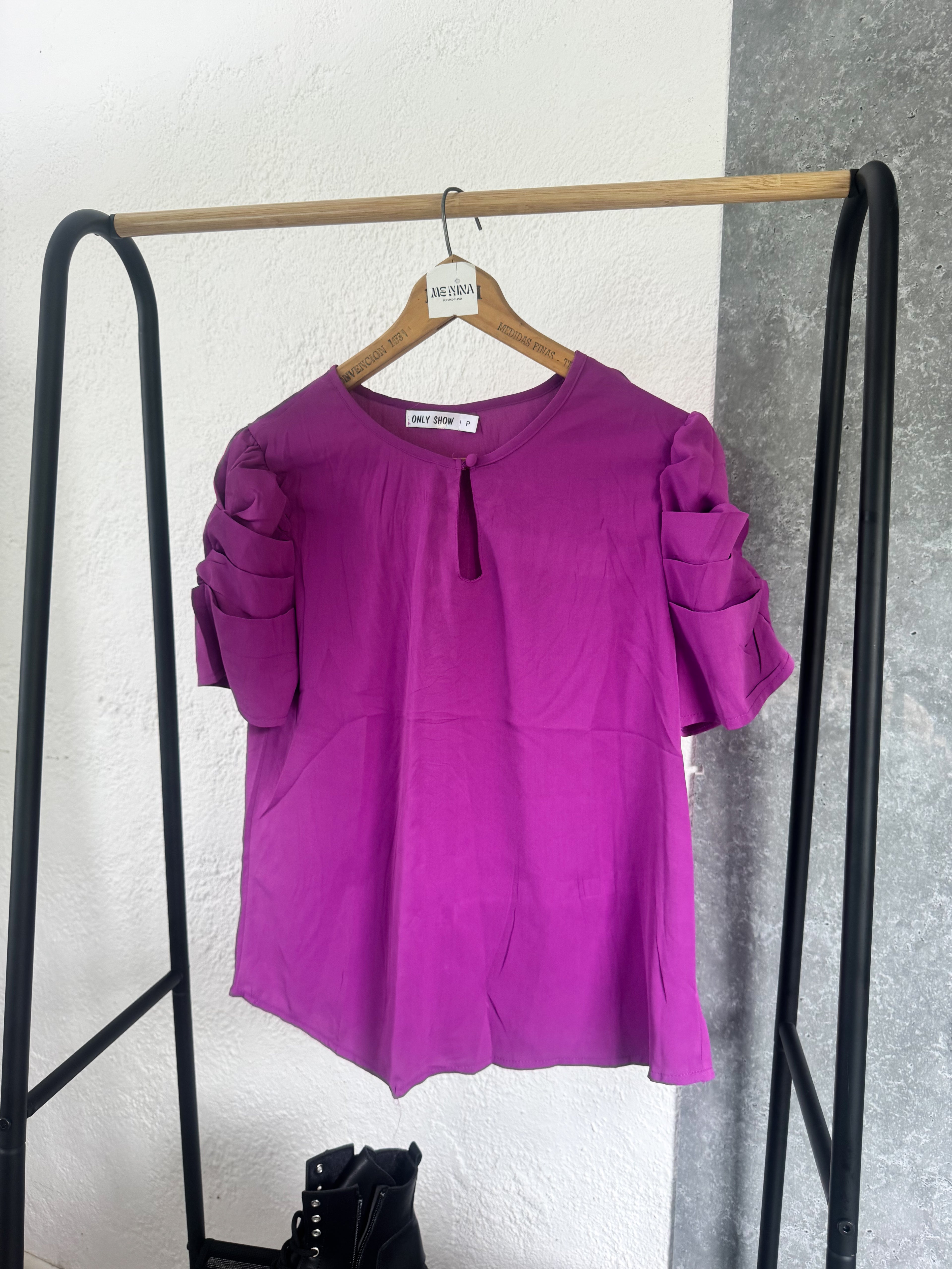 NUEVA remera lila de seda