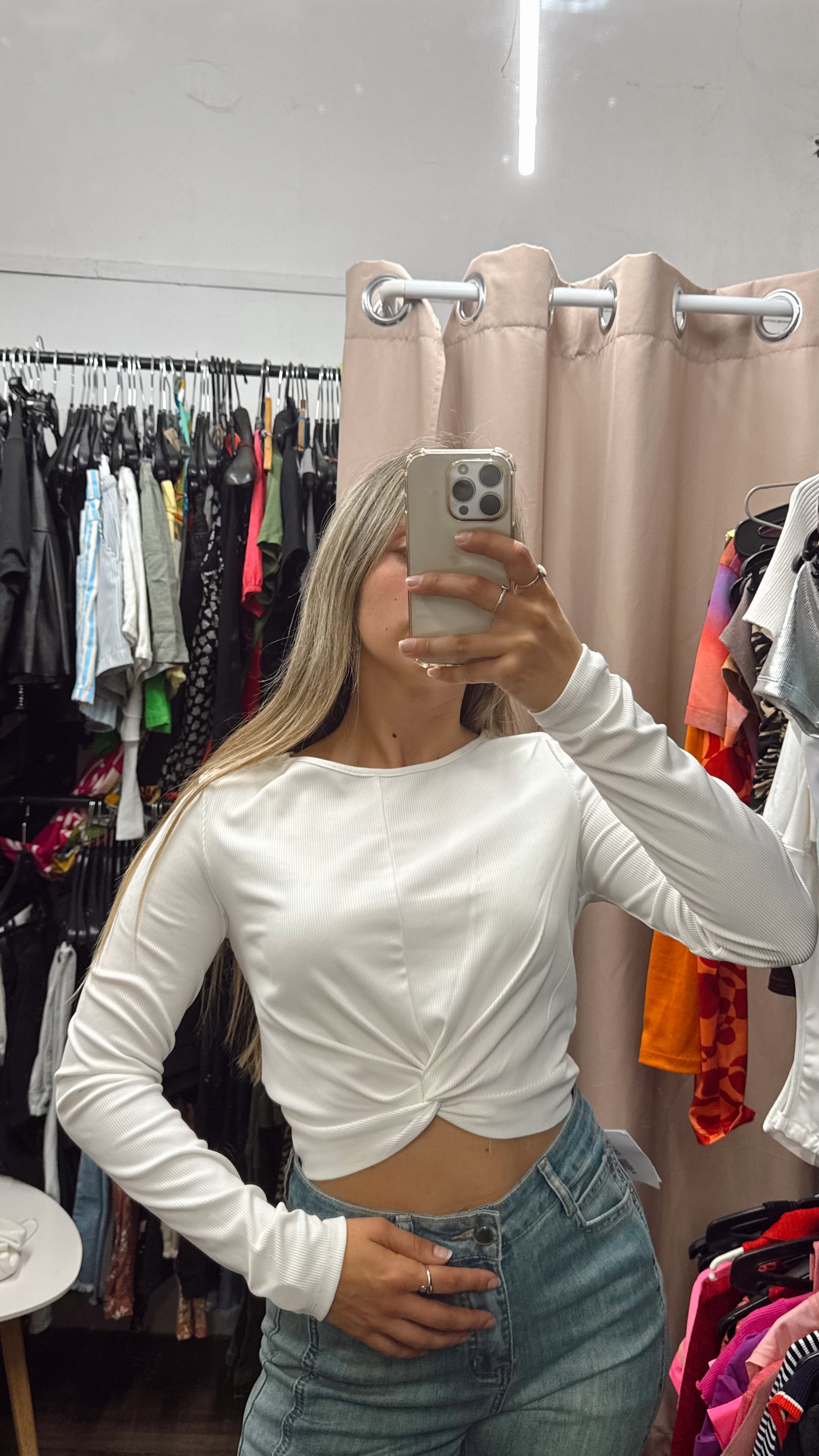 Remera blanca básica manga larga