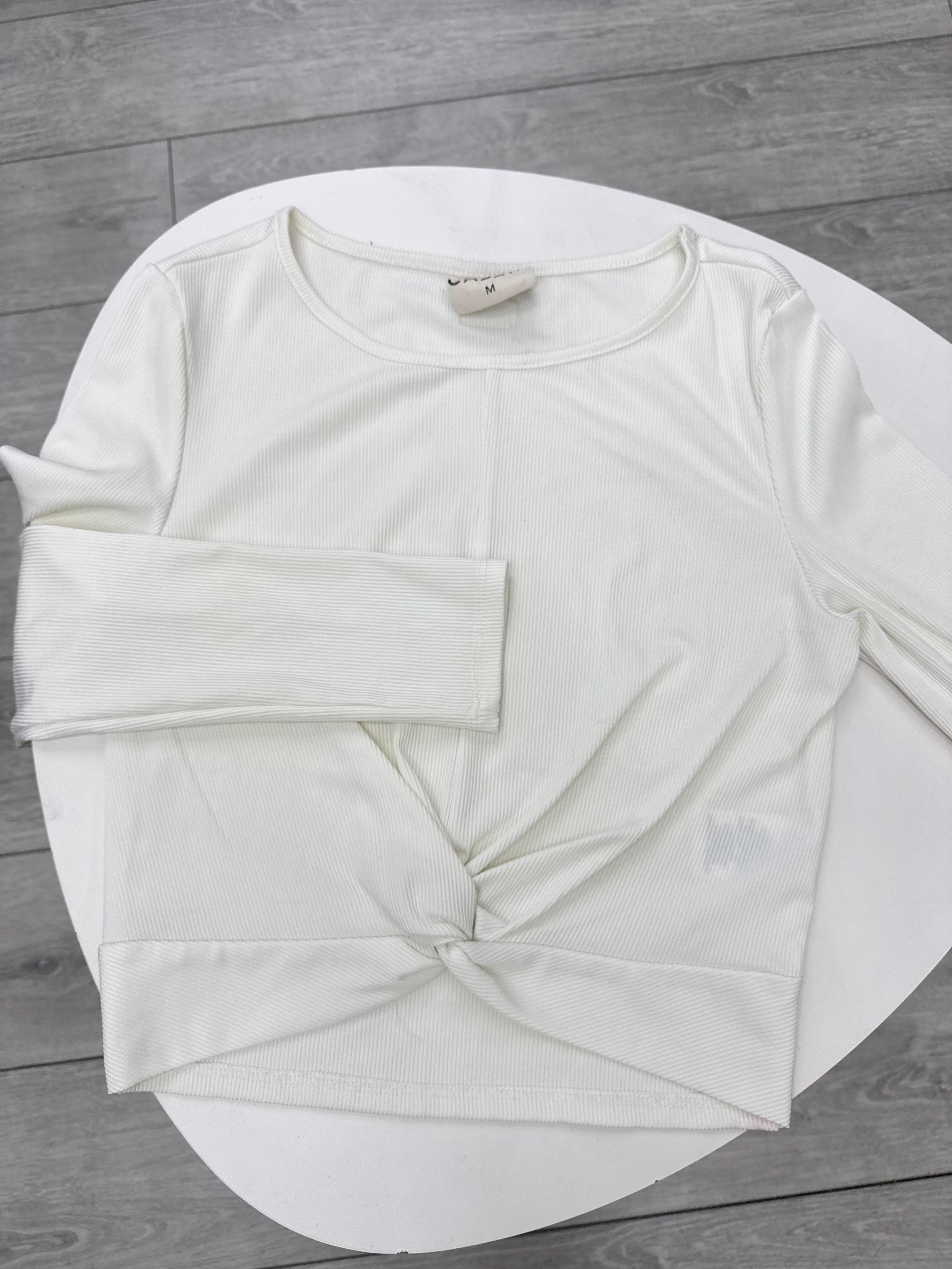 Remera blanca básica manga larga