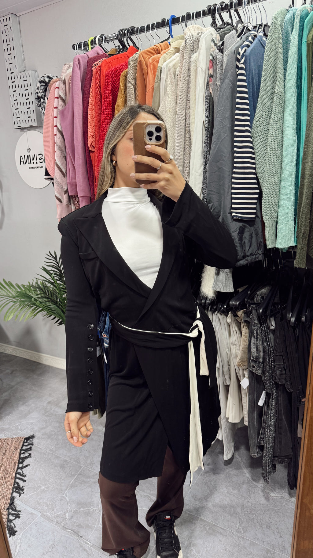 Blazer negro largo con lazo