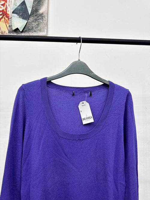 Buzo básico de hilo violeta