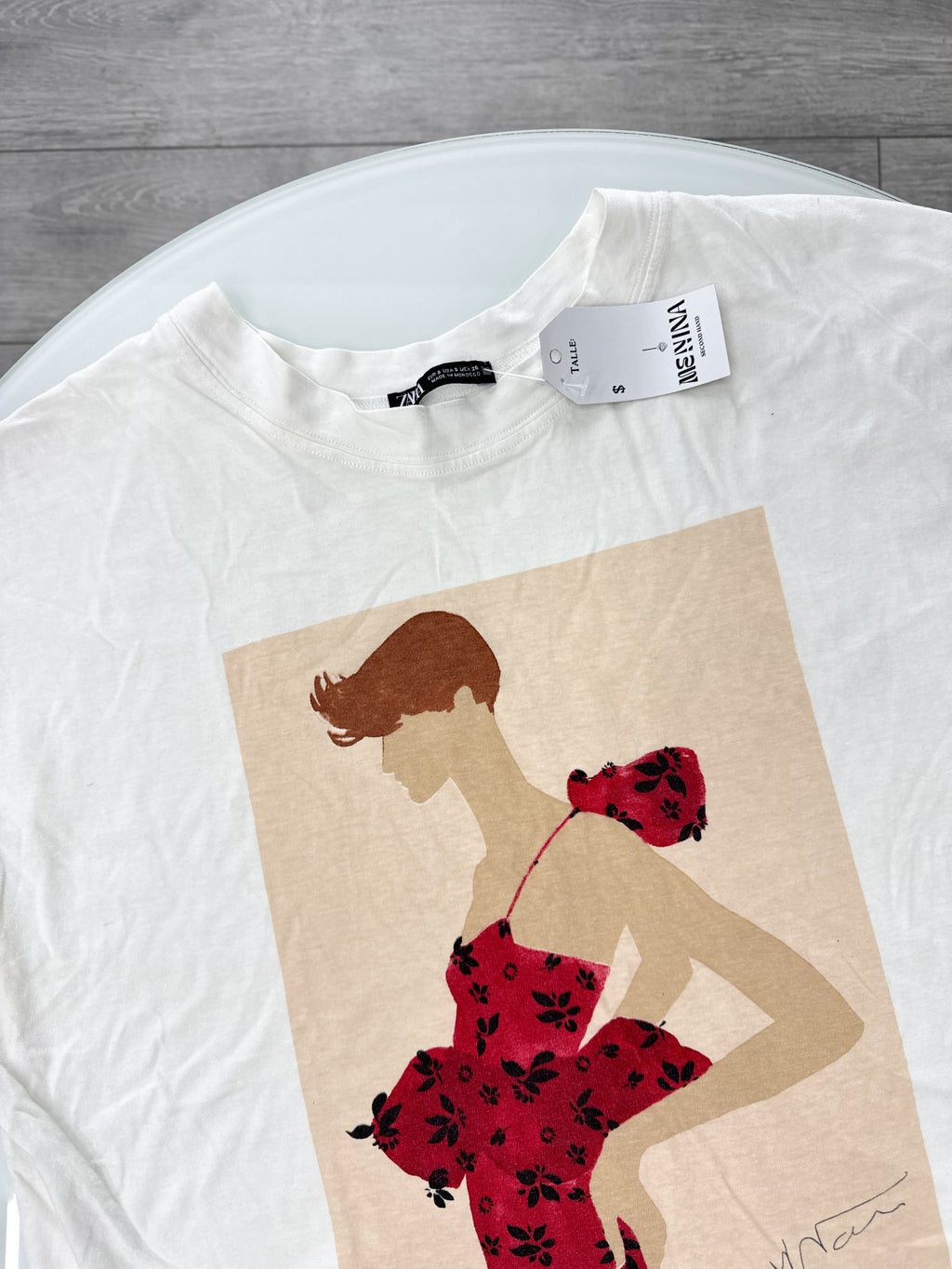 Remera sin mangas blanca con diseño de ZARA
