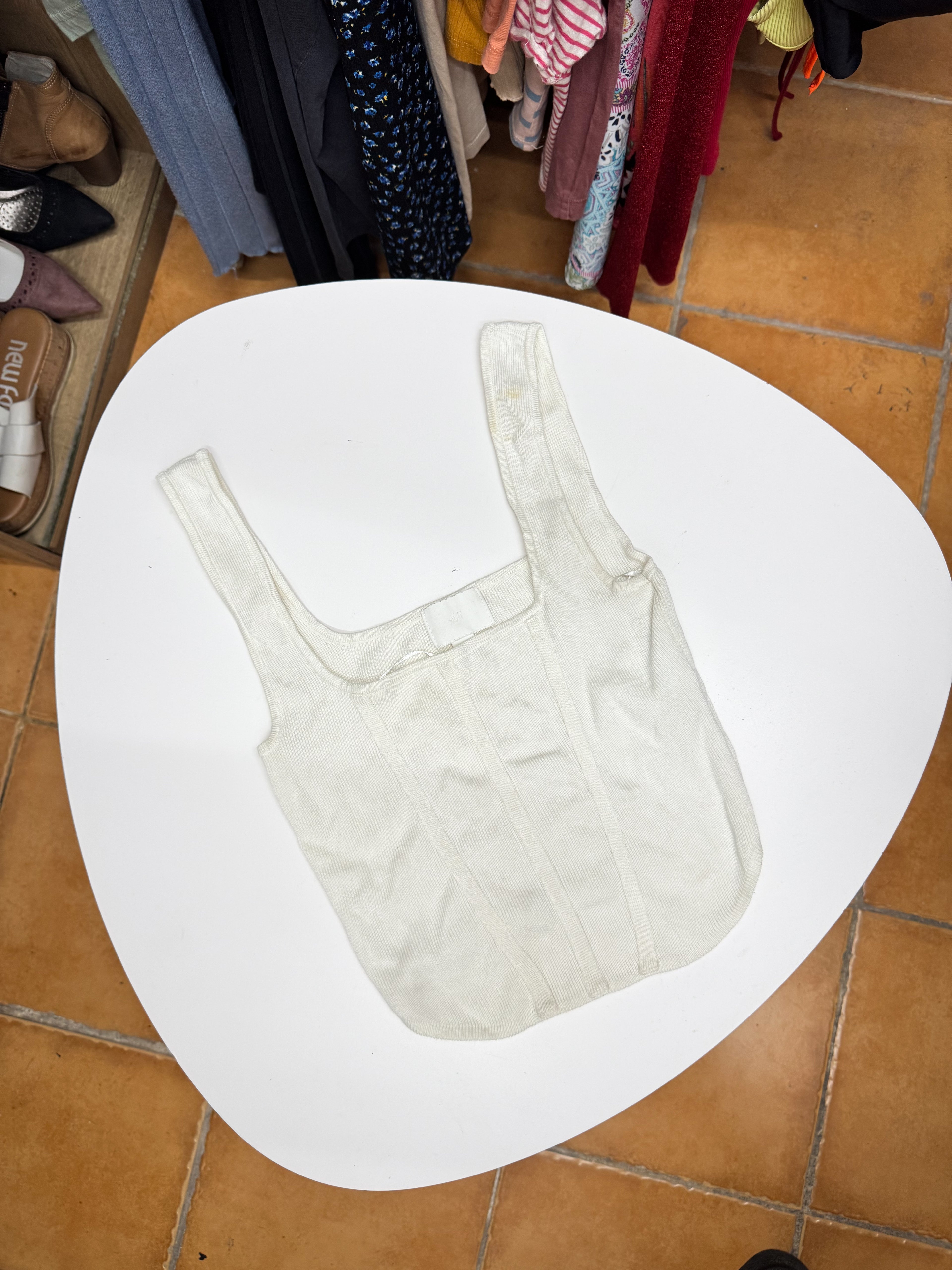 Top corset blanco *con detalle