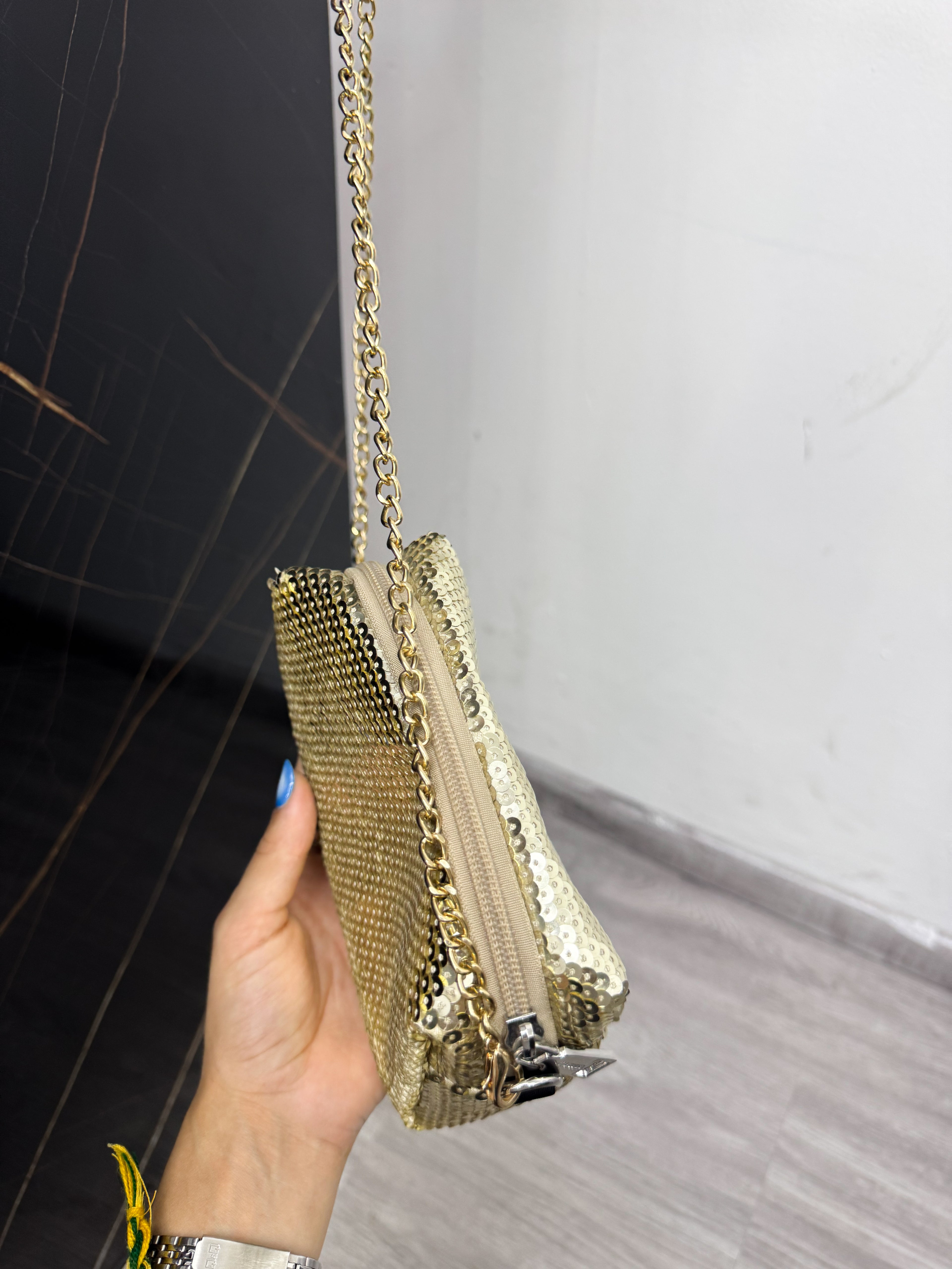 Carterita dorada de lentejuelas