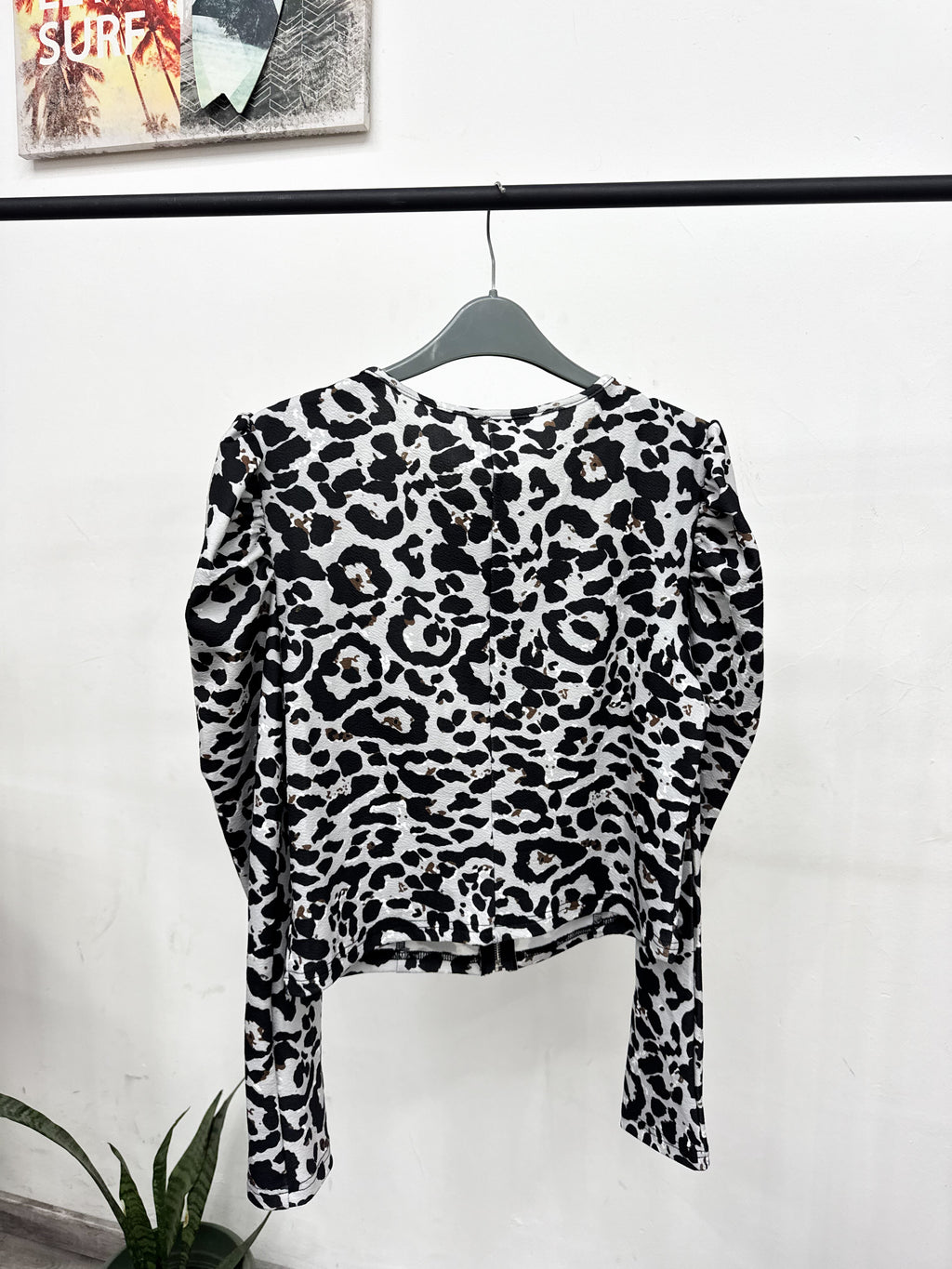 Campera animal print talle M