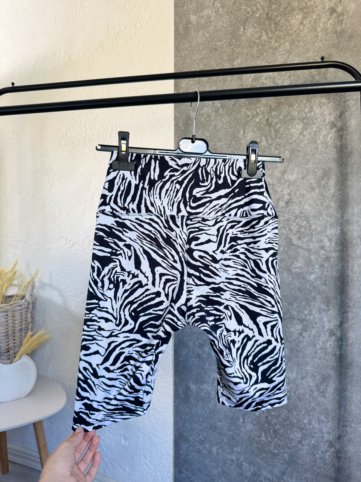 Biker animal print cebra