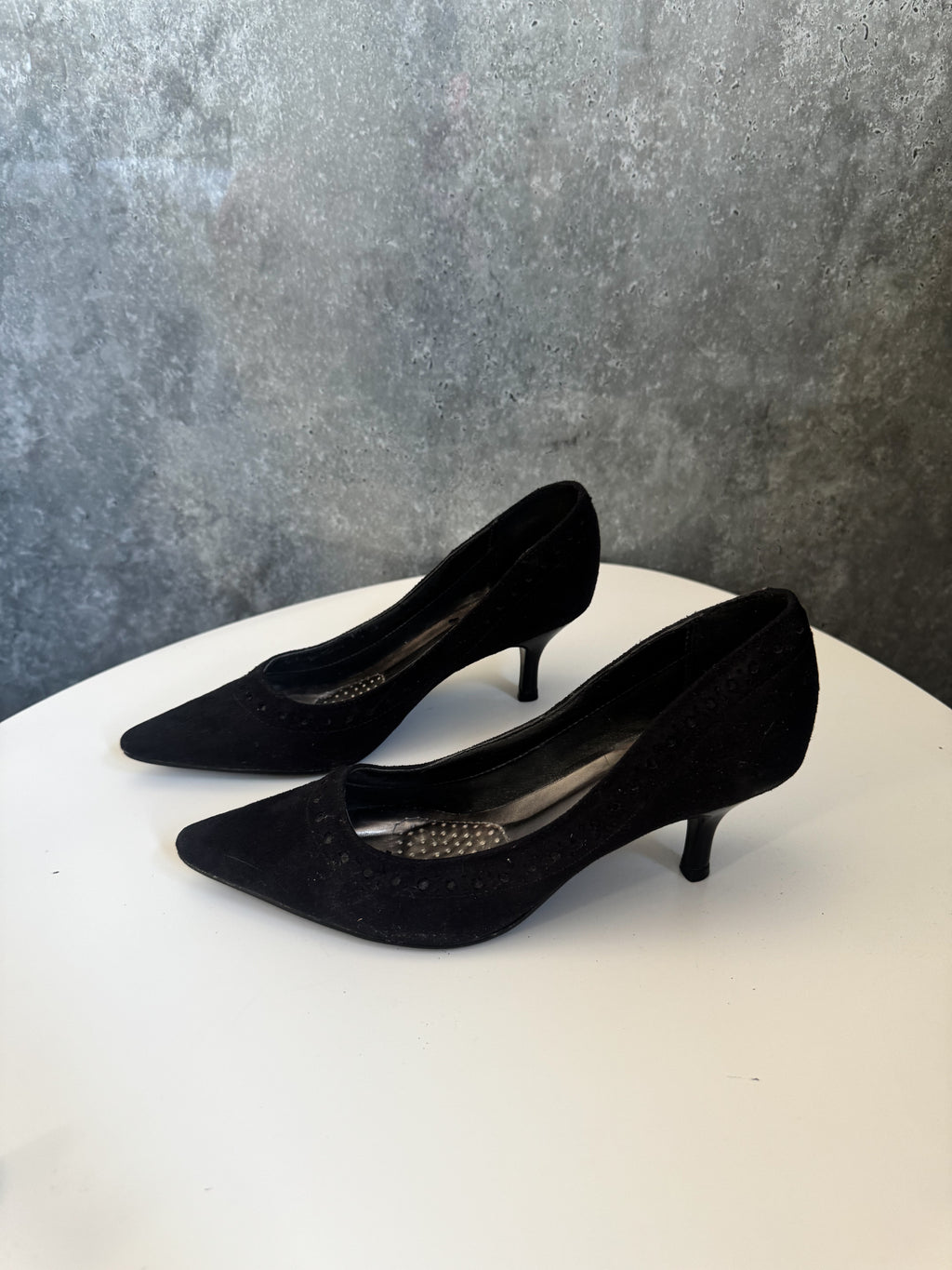 Tacos sandalias negros en punta