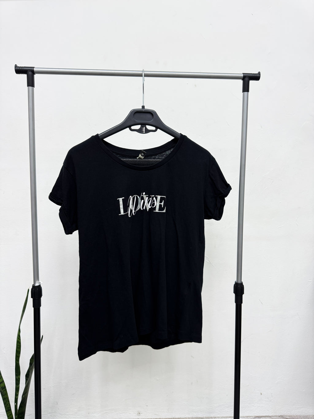 Remera negra manga corta LOVE