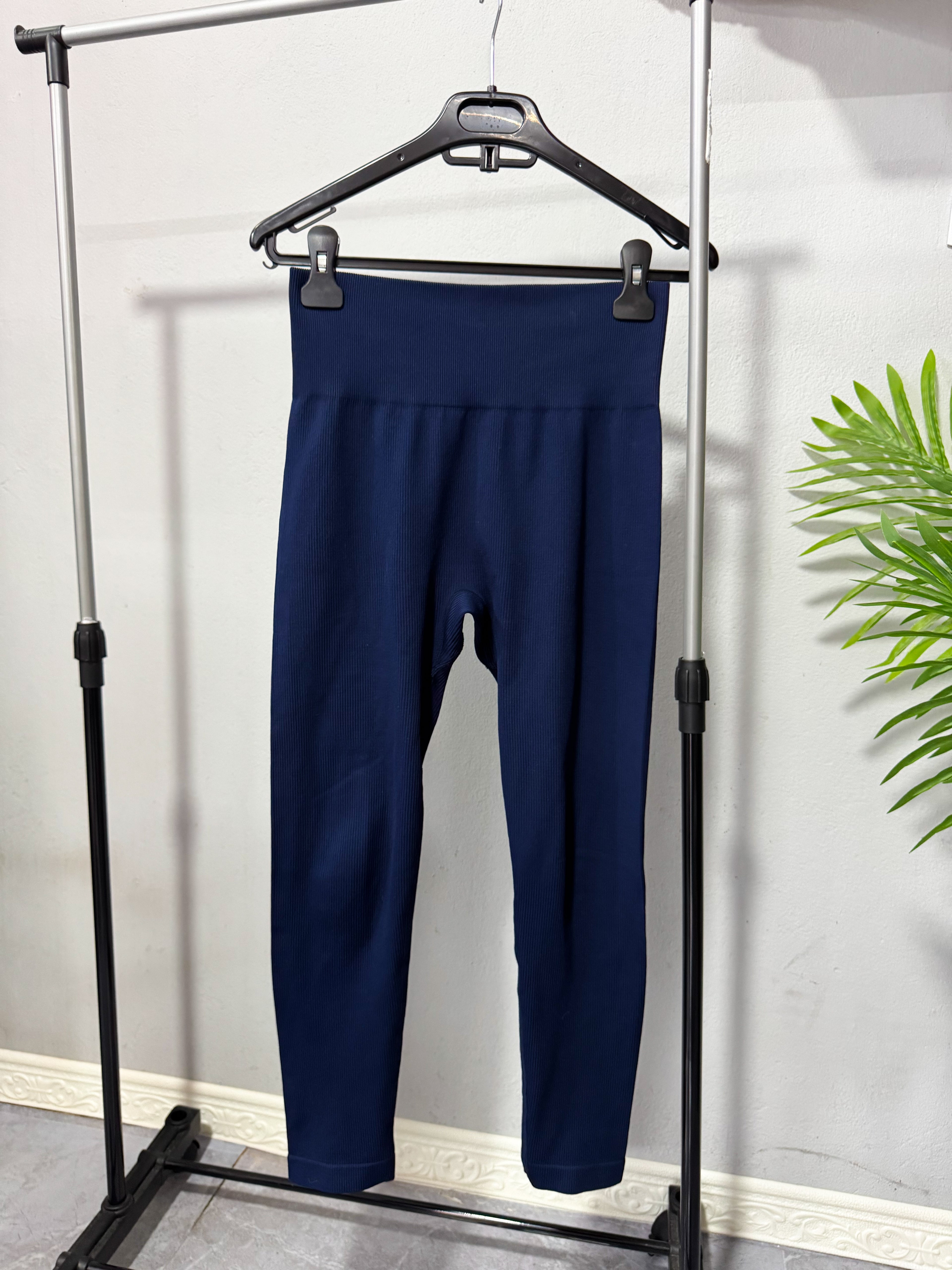 Calza azul NUEVA (no es levanta cola)