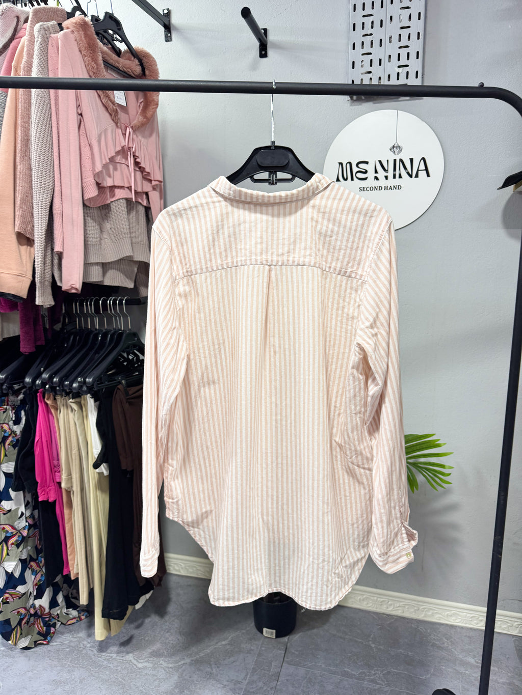 Camisa BAS a rayas blanca y rosa