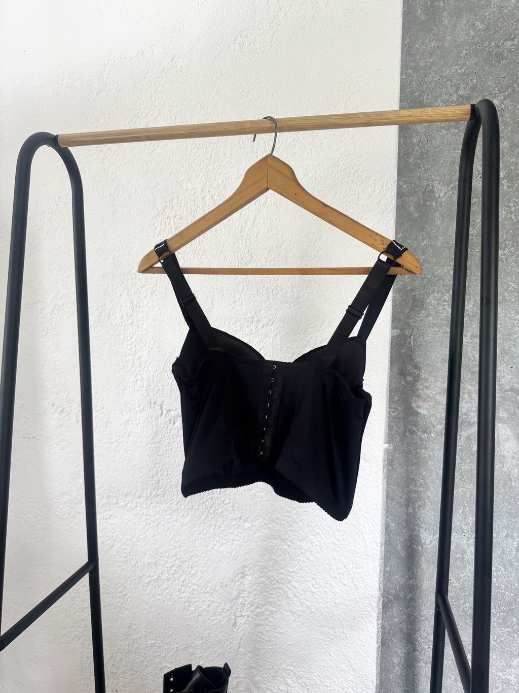 Top corset negro con push up