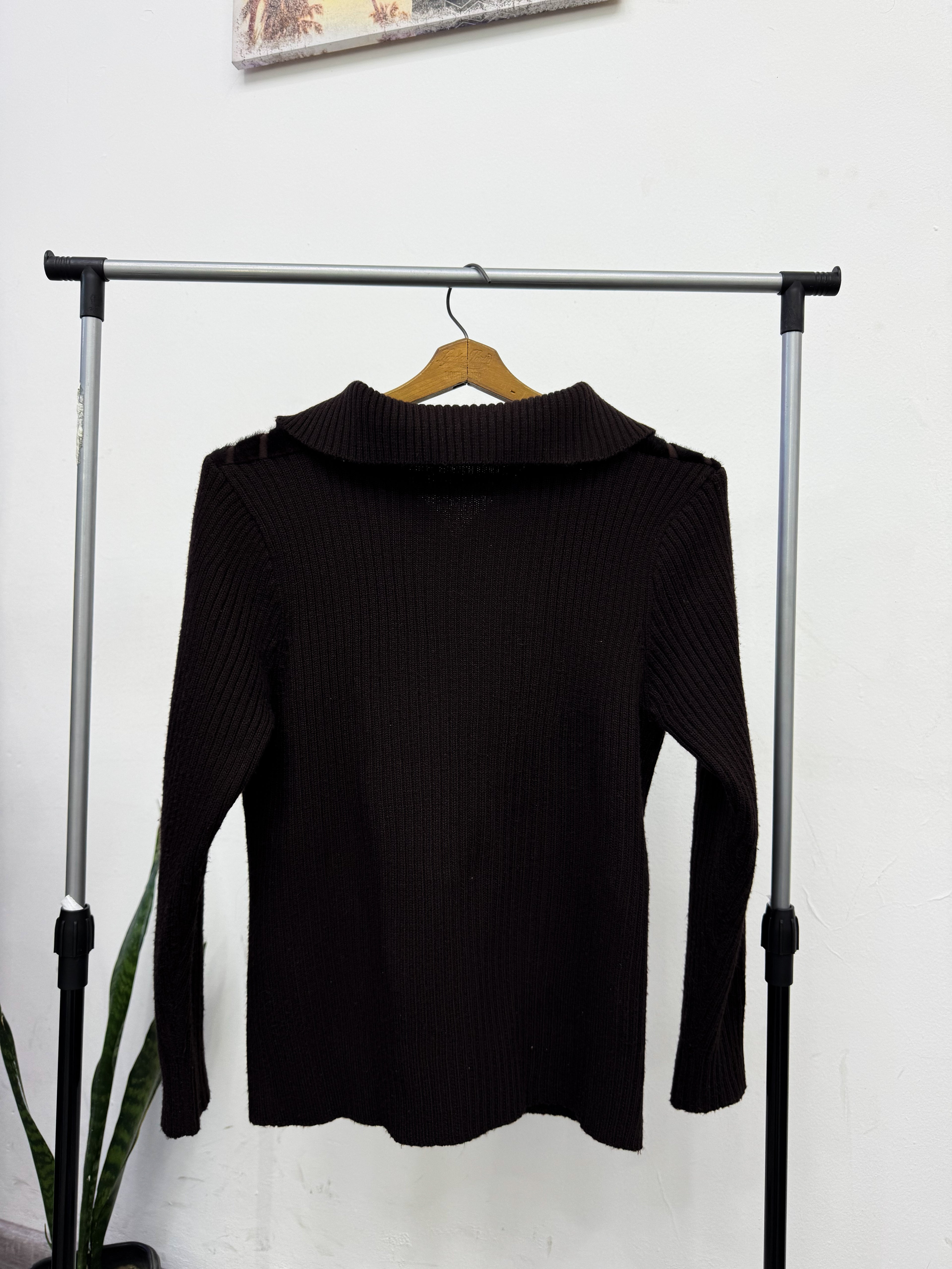 Campera marrón con piel