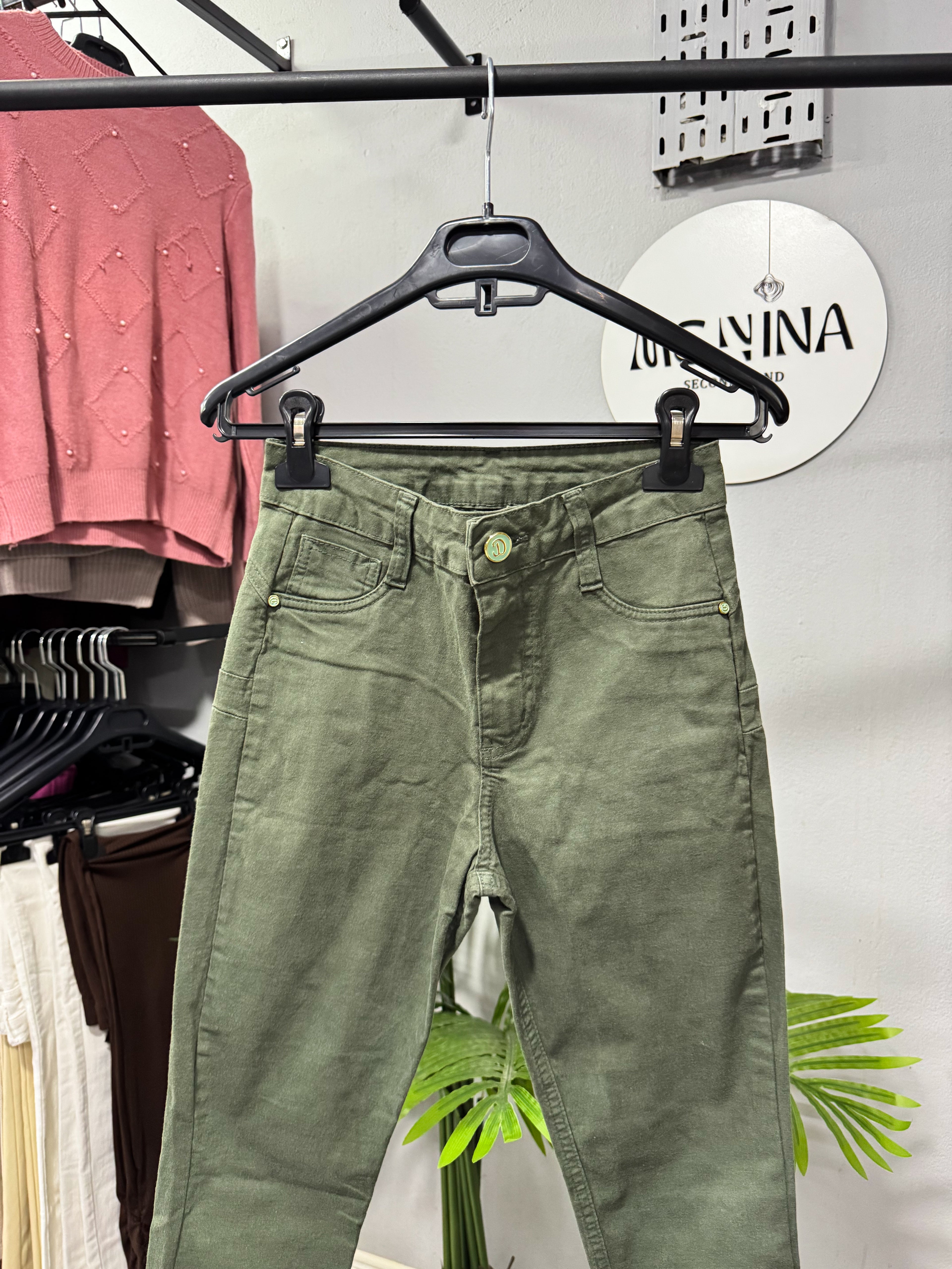 Pantalón verde talle 24