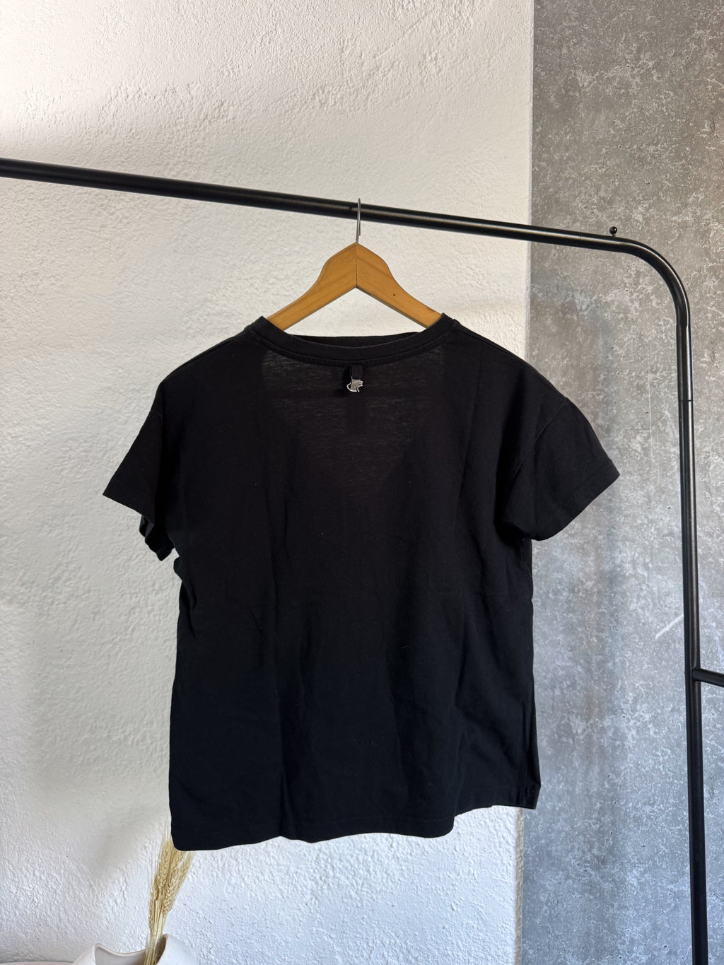 Remera negra HERO Piece of cake