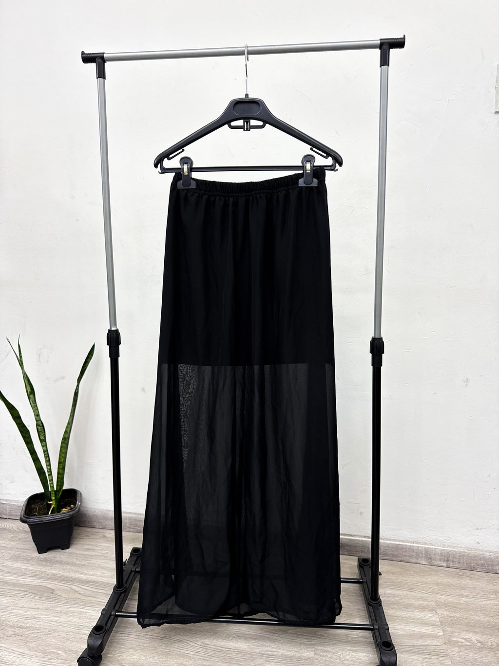 Pollera negra larga